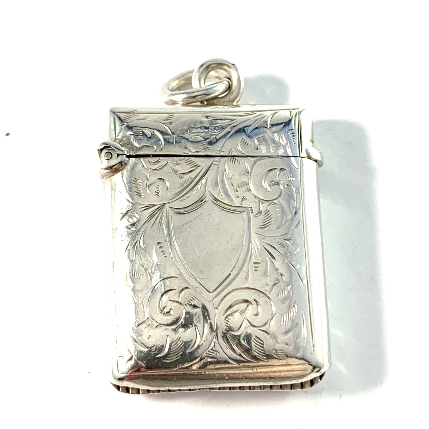 E J Trevitt & Sons, Chester 1902. Edwardian Sterling Silver Vesta Case Pendant.