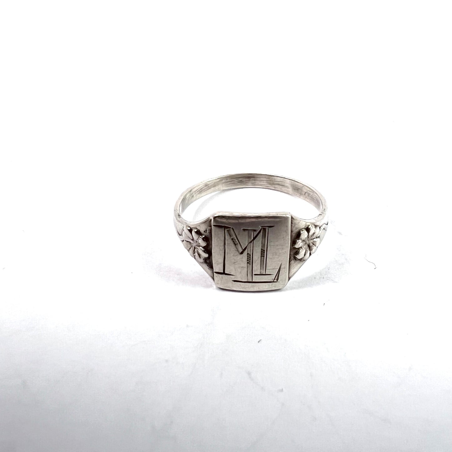 Wahlberg, Sweden 1947. Vintage Sterling Silver Woman Signet Ring. ML