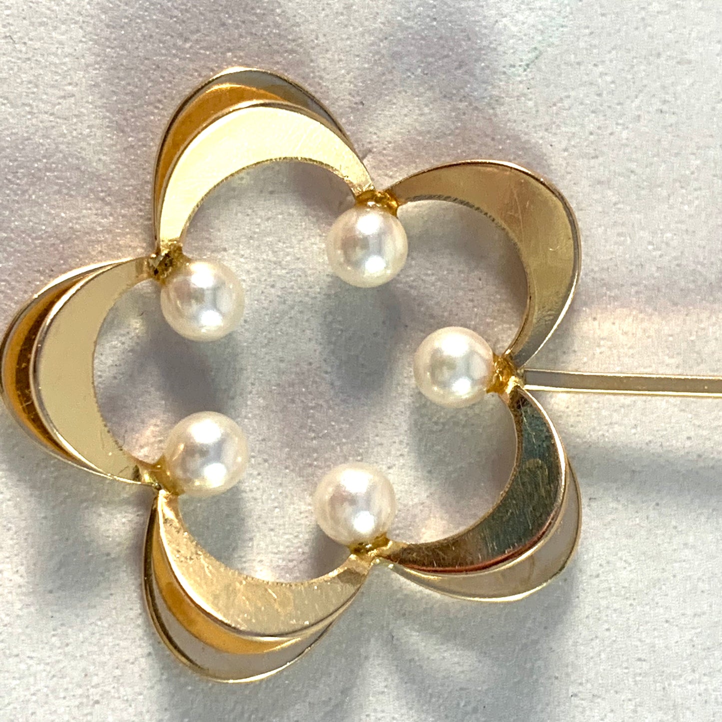 Theresia Hvorslev for Alton, Sweden 1975 Vintage 18k Gold Cultured Pearl Pendant. Signed.