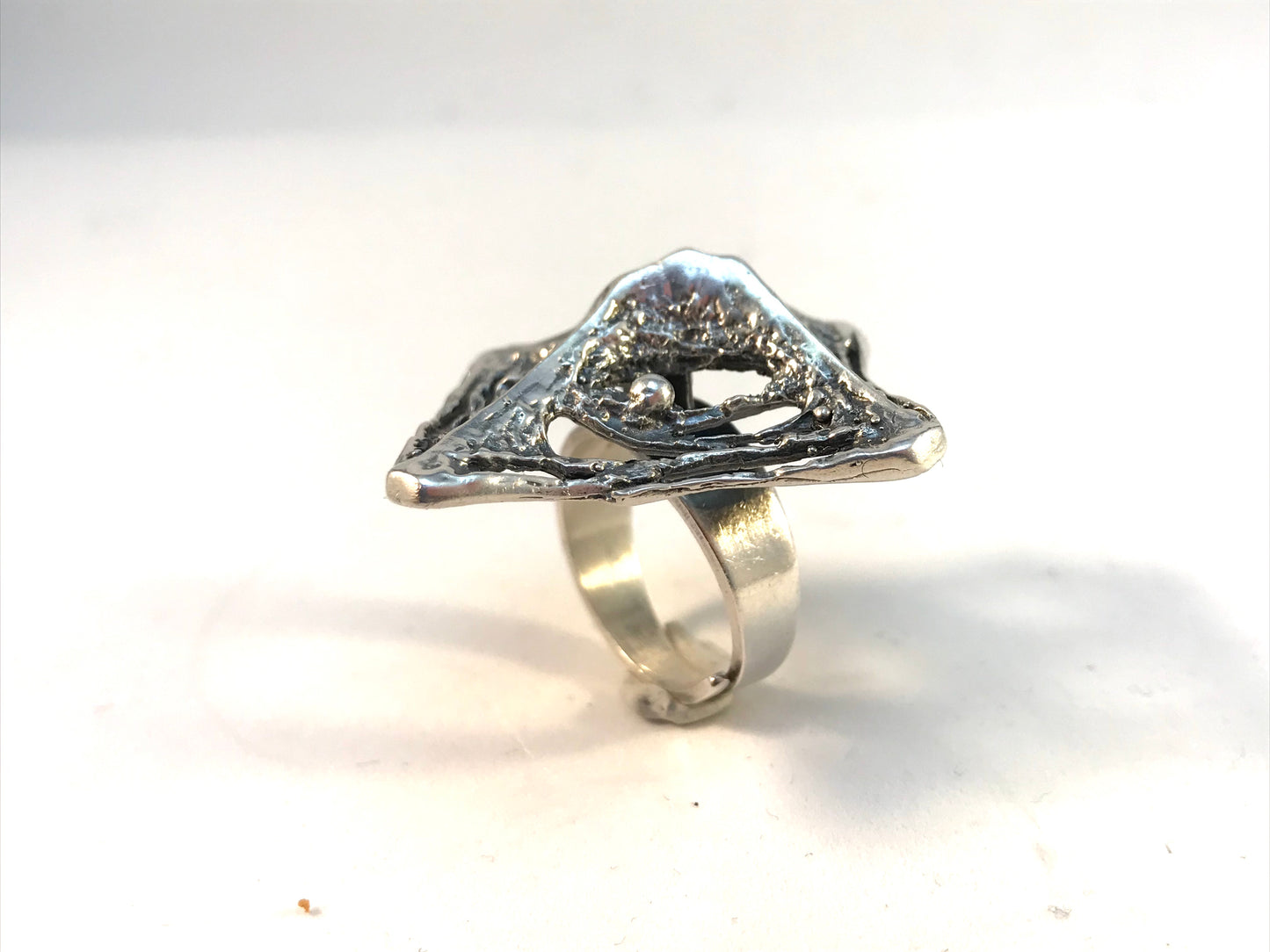 Sten & Laine Finland year 1971 Bold Large Solid Silver Ring.