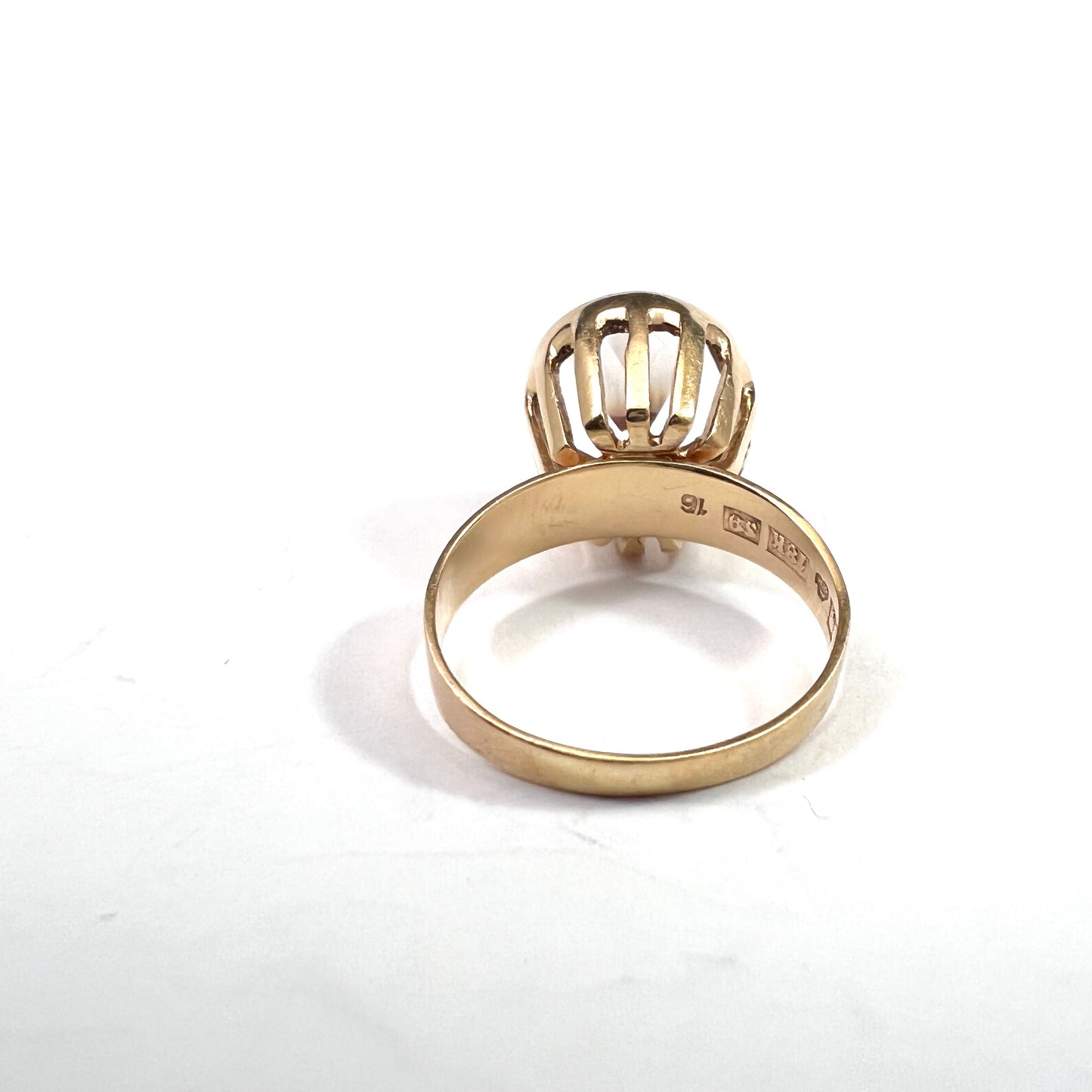 Bengt Hallberg, Sweden 1968. Vintage Modernist 18k Gold Rock Crystal Ring.