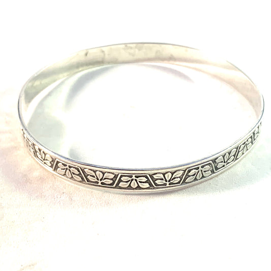 Arvo Saarela, Sweden 1959 Vintage Sterling Silver Bangle Bracelet.