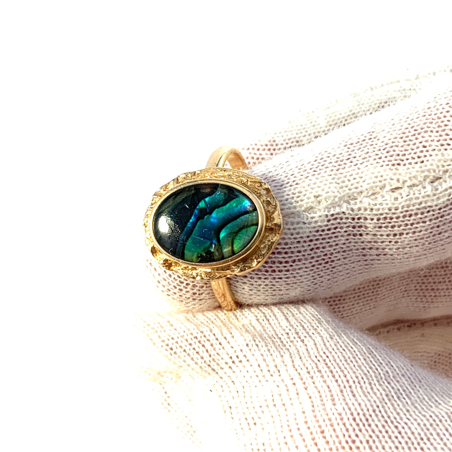 Bronsil, Sweden 1970s Vintage 18k Gold Abalone Ring.