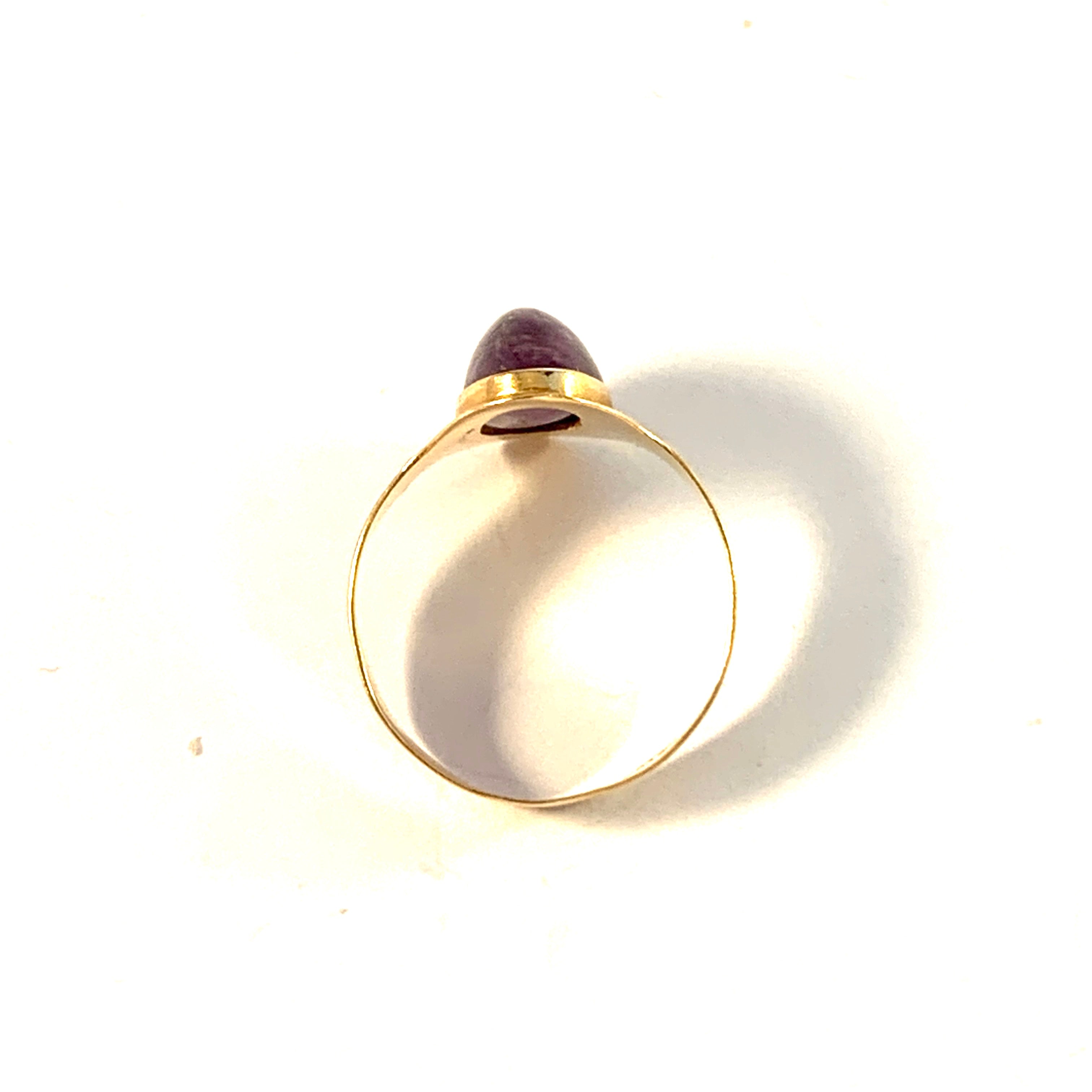 Arne Larsson, Sweden 1961. Vintage 18k Gold Amethyst Ring.