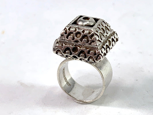 Pentti Sarpaneva for Turun Hopea Finland 1968 Solid 830 Silver Ring.