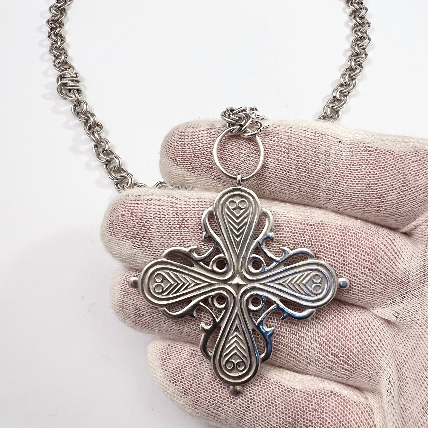 Holger Lindstrom for Kalevala Koru, Finland 1947. Vintage Solid Silver Cross Pendant Necklace. 2.0oz