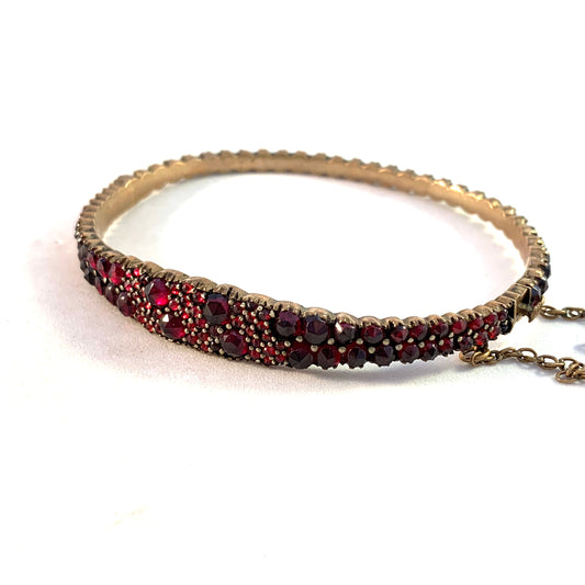 Antique Edwardian year 1907 Bohemian Garnet Gilt Metal Bracelet.