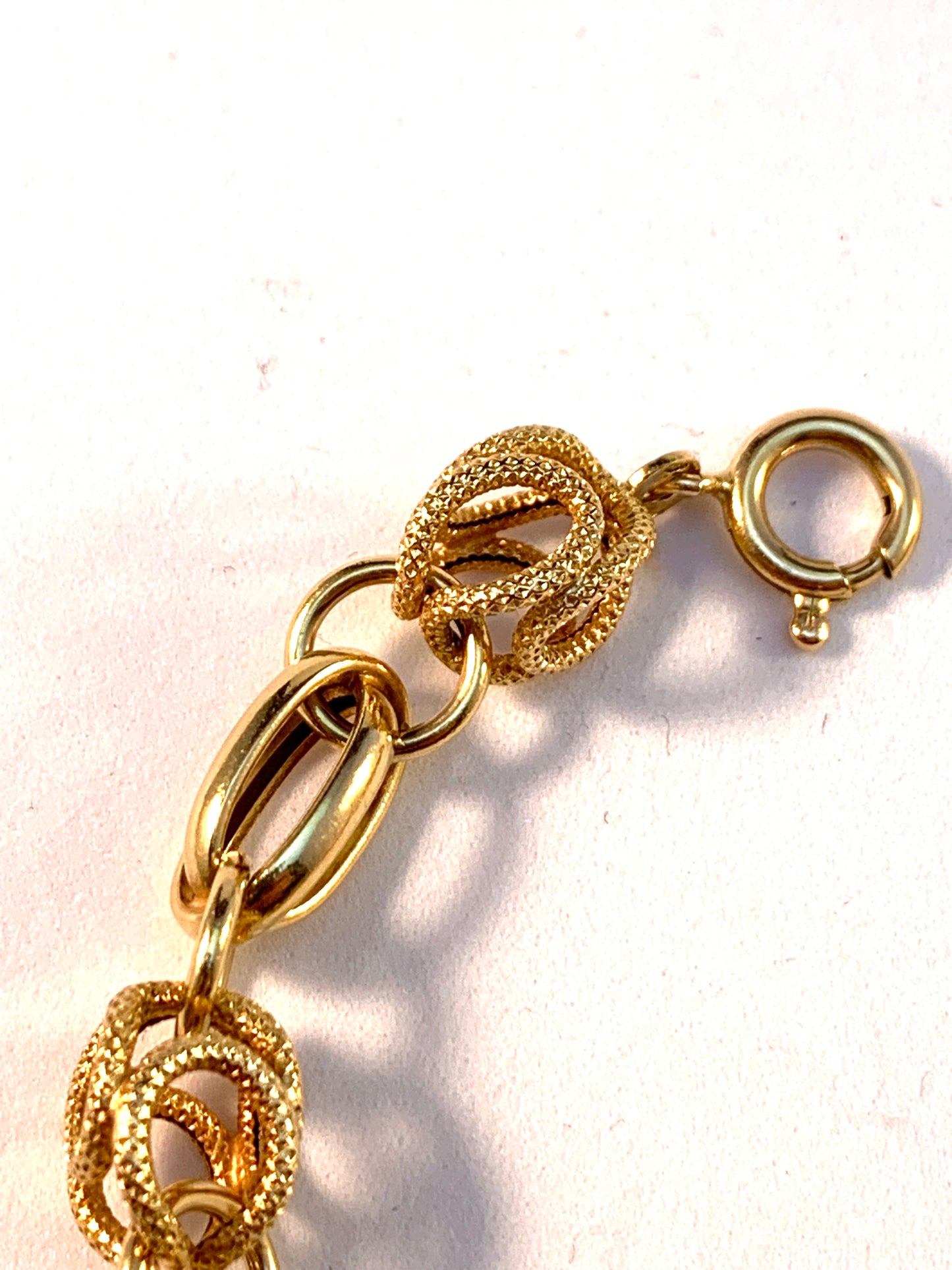 UNO A ERRE, Arezzo, Italy Vintage 1970s 18k Gold Bracelet. 12.75gram