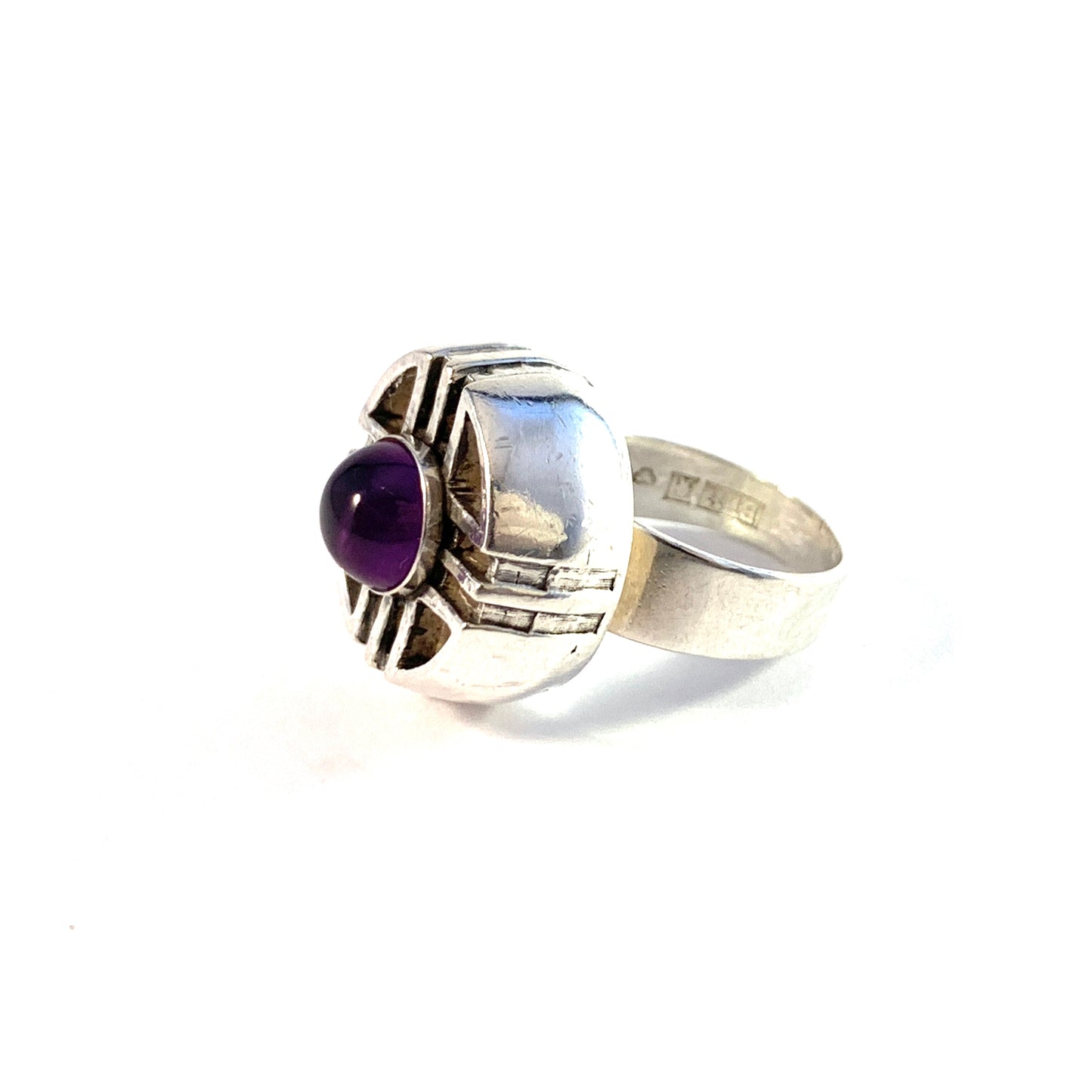 Bengt Hallberg, Sweden 1969. Bold Solid Silver Amethyst Ring.