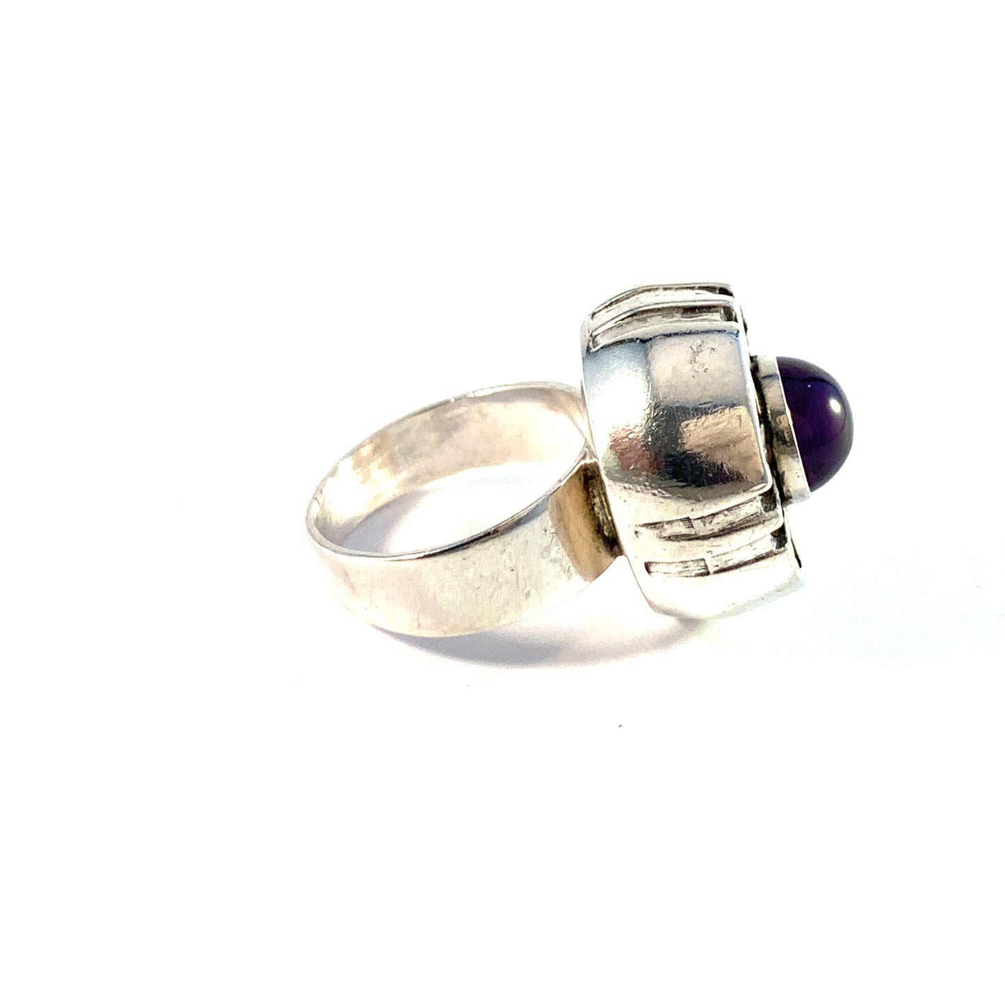 Bengt Hallberg, Sweden 1969. Bold Solid Silver Amethyst Ring.