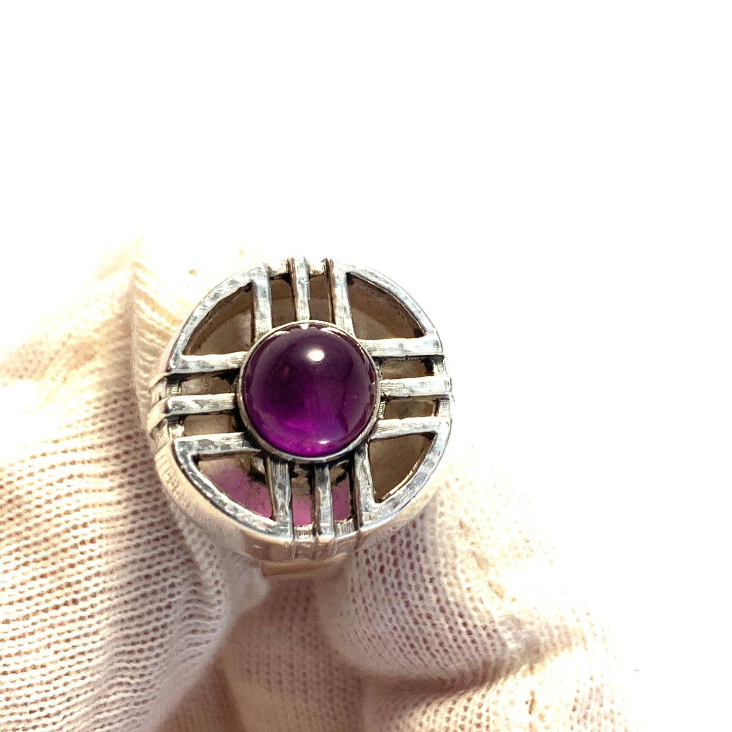 Bengt Hallberg, Sweden 1969. Bold Solid Silver Amethyst Ring.