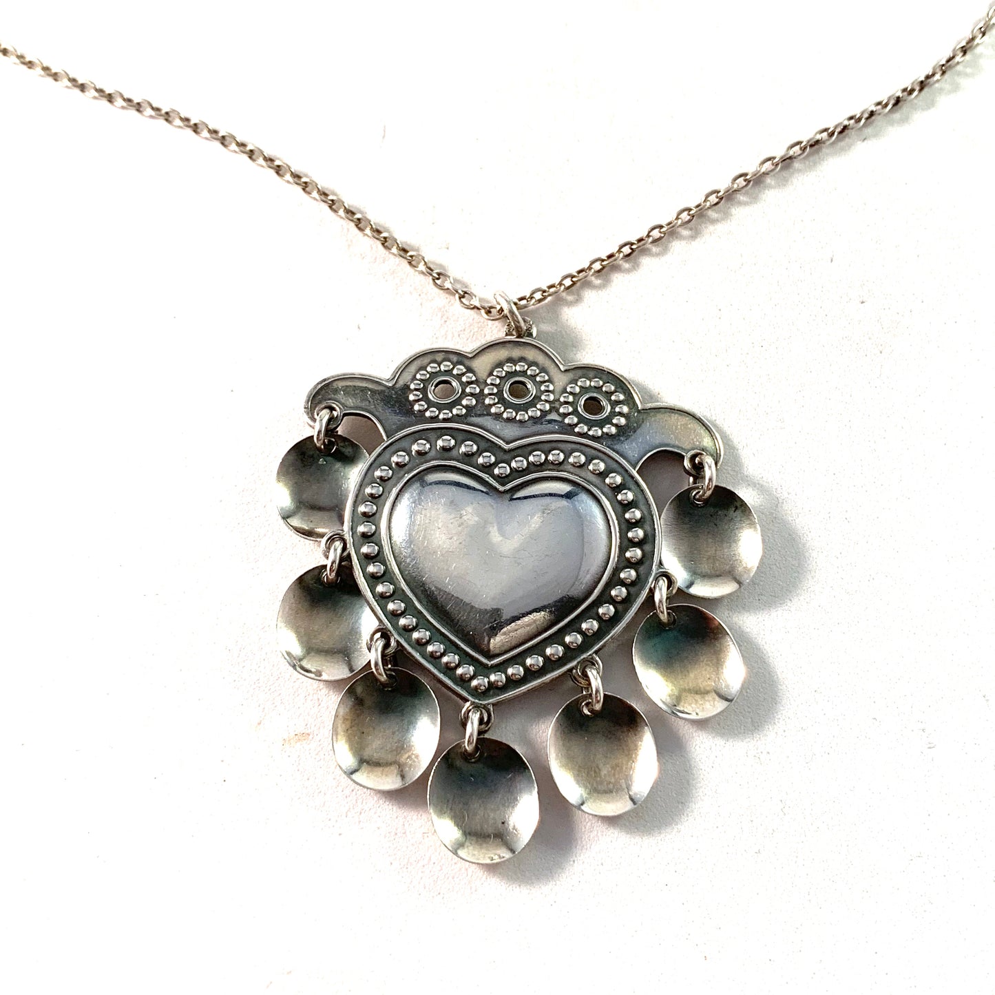 Kalevala Koru, Finland 1977 Vintage Sterling Silver Traditional Heart Love Pendant Necklace.