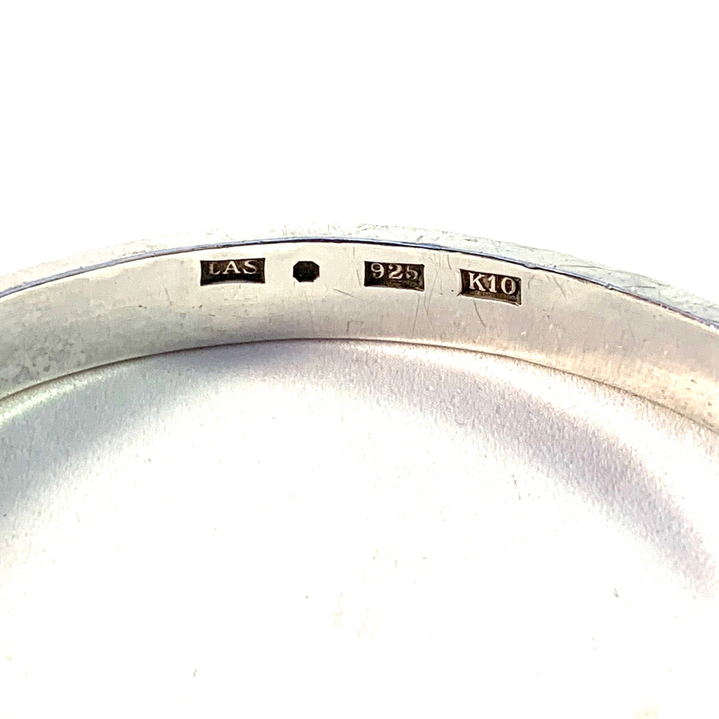 Skoglund, Sweden. Vintage 1985 Hand Hammered Sterling Silver Bangle Bracelet.