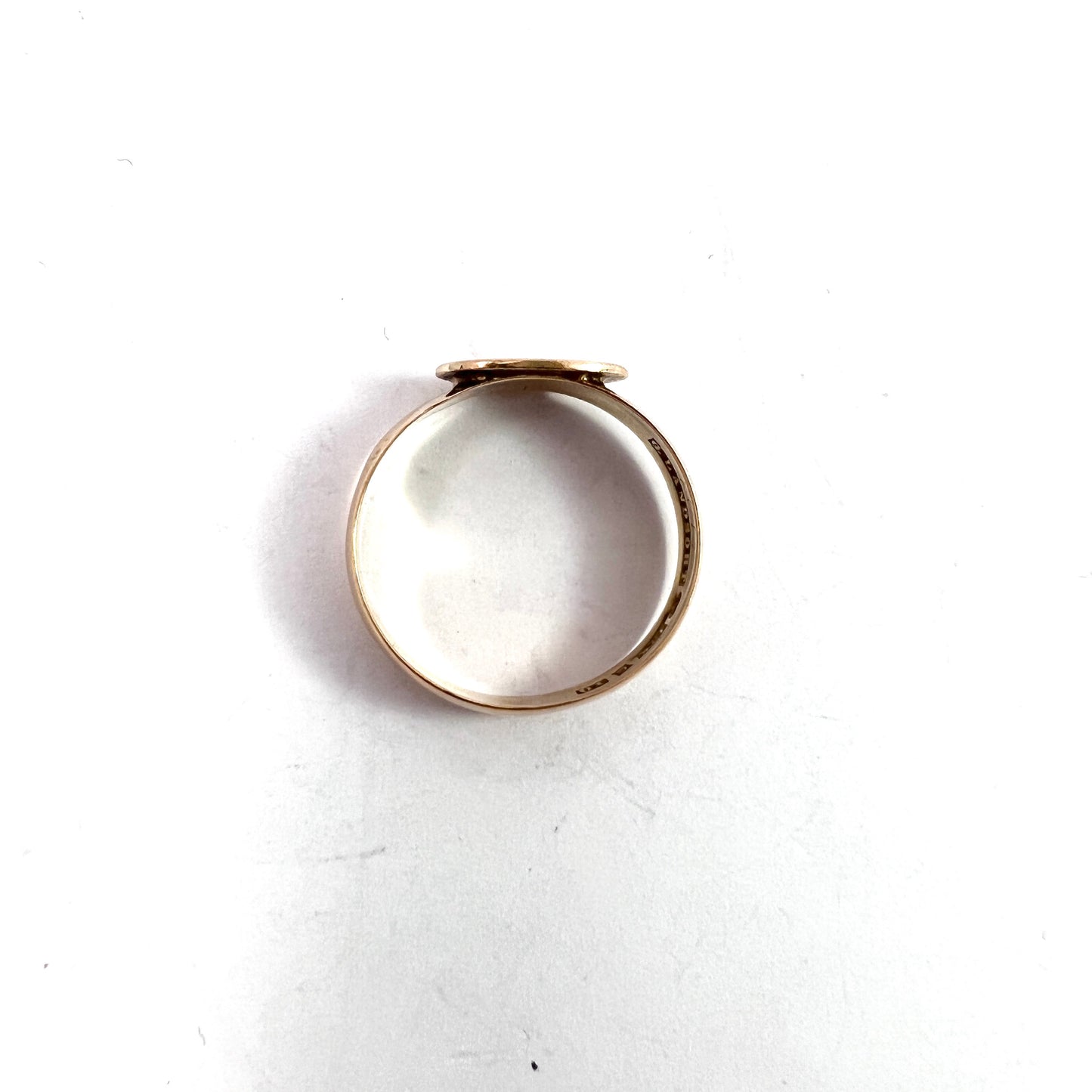 G Landsort, Sweden 1901. Antique 18k Gold Memory Ring.