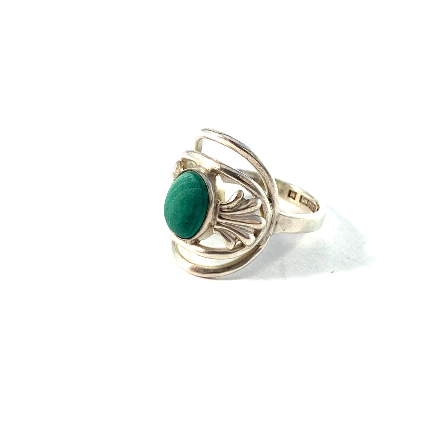 GUSSI, Sweden year 1952. Mid Century Sterling Silver Malachite Ring.