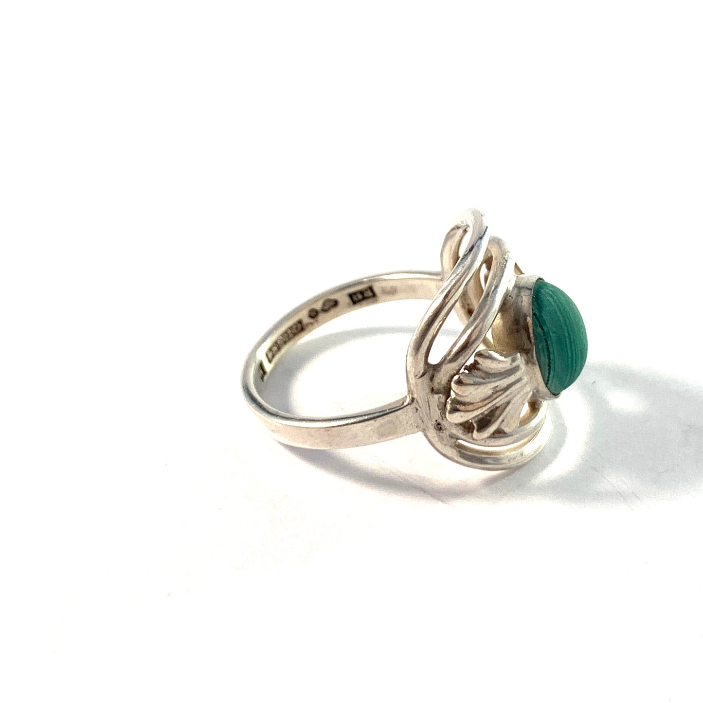 GUSSI, Sweden year 1952. Mid Century Sterling Silver Malachite Ring.