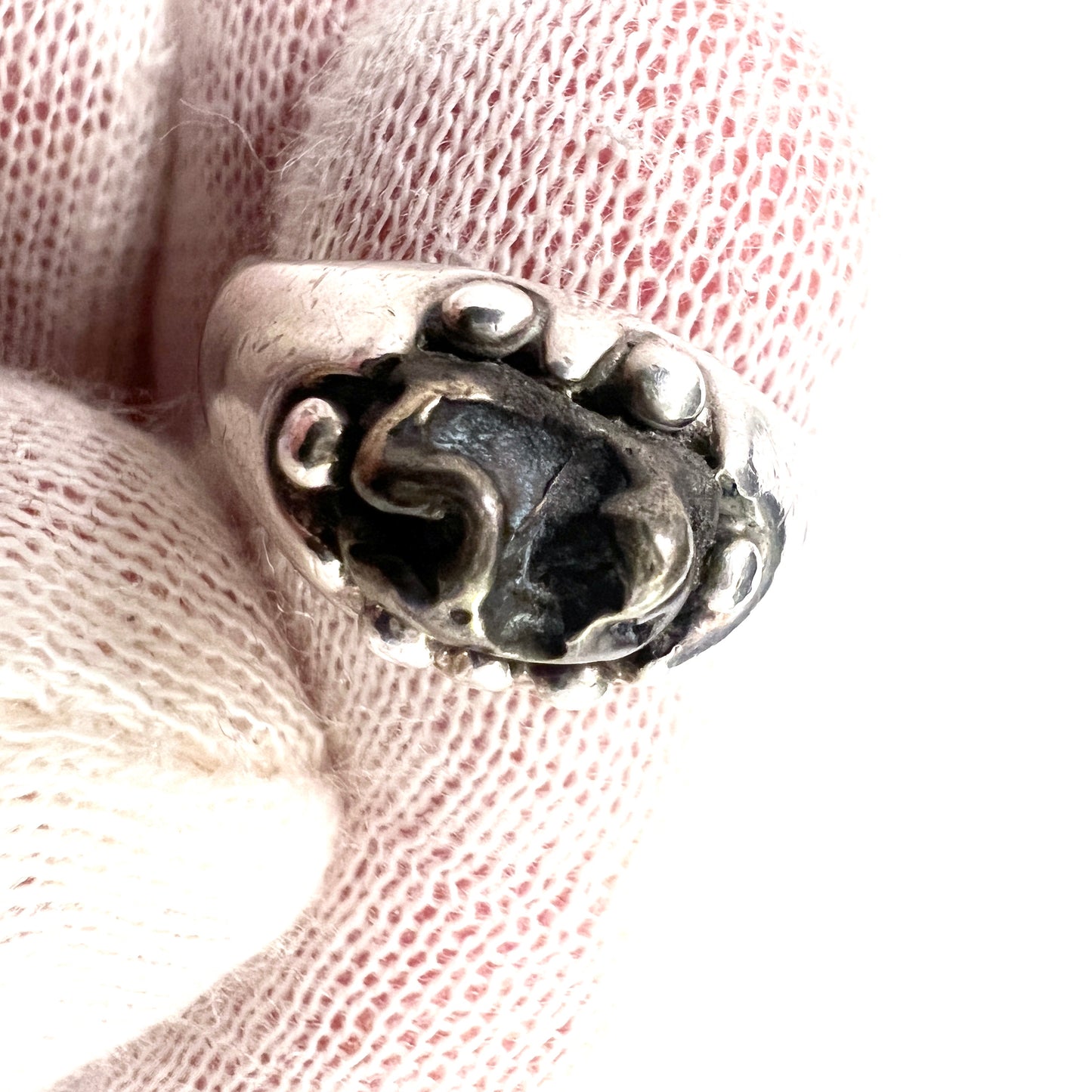 Vintage Novelty Solid Silver Possibly Meteorite Ring.