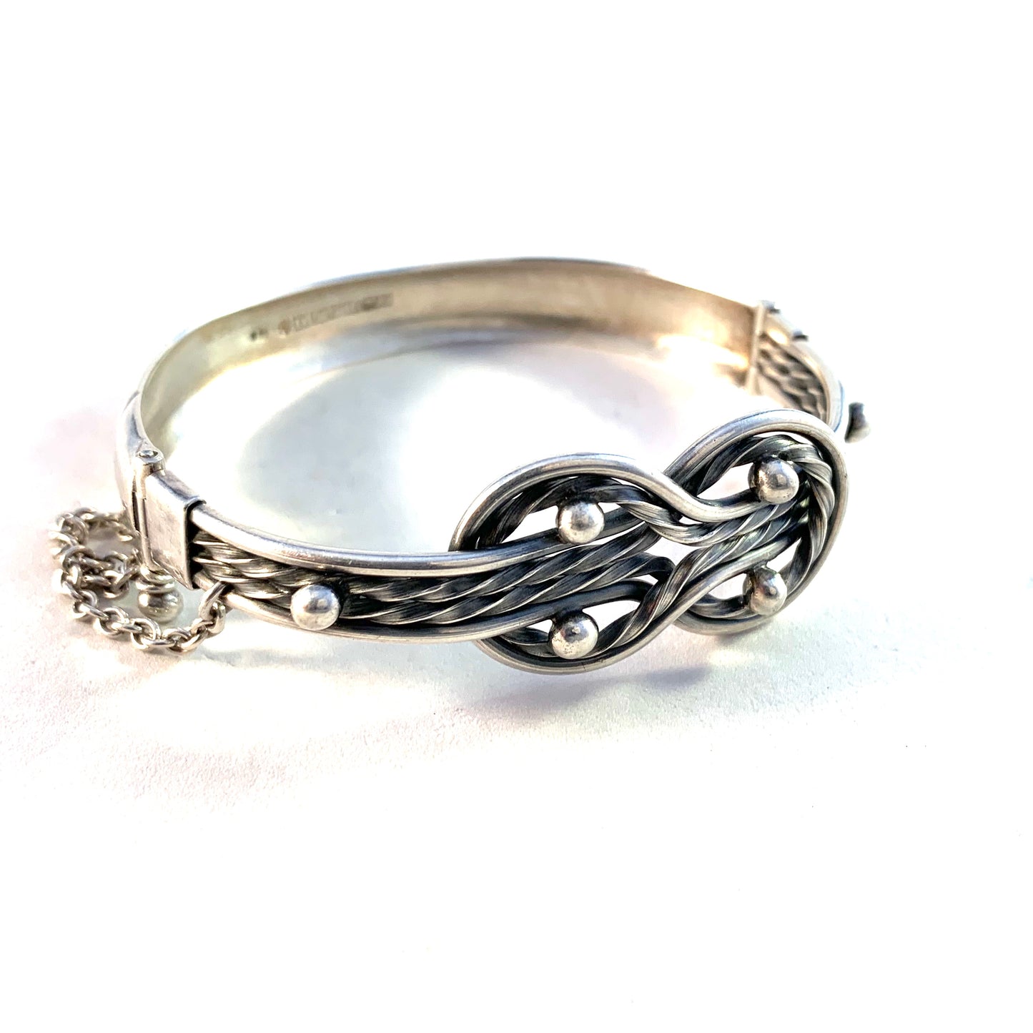 Kalevala Koru, Finland 1971 Vintage Sterling Silver Love Knot Open/Close Bangle Bracelet.