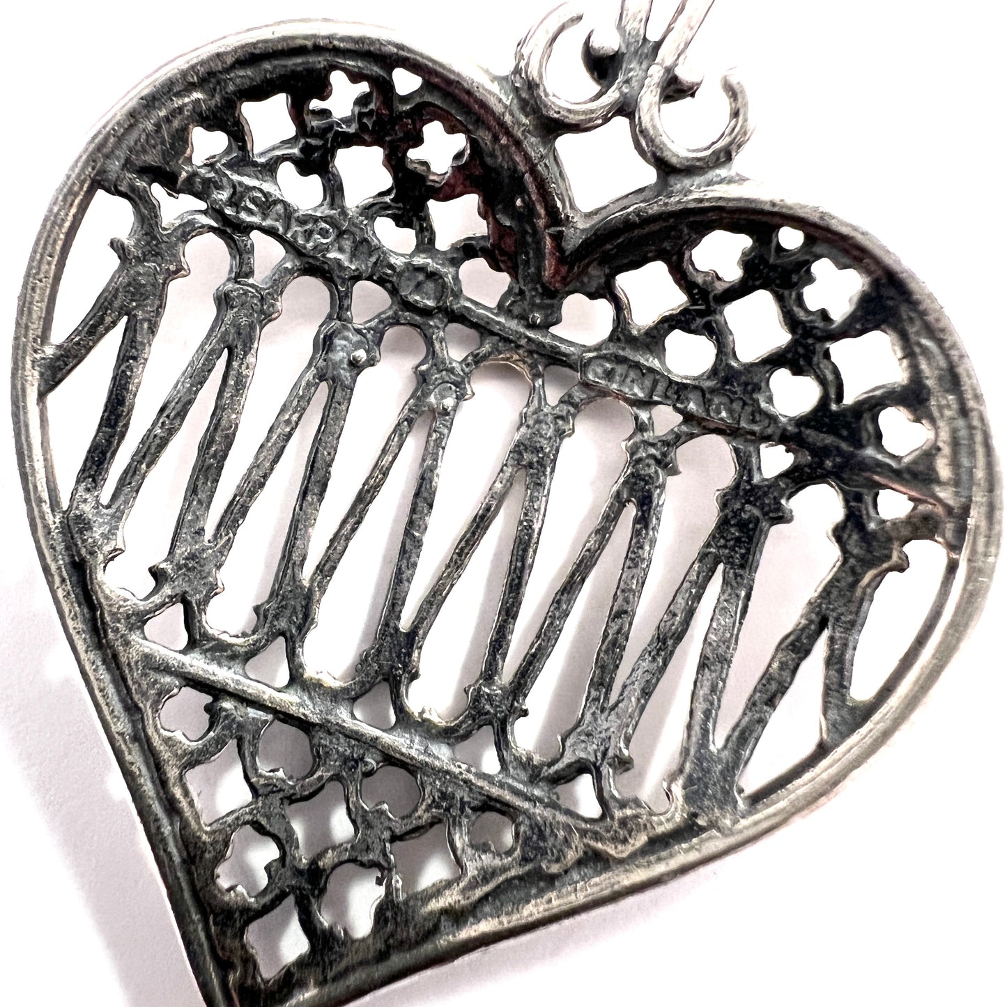 Pentti Sarpaneva for Turun Hopea Finland 1975. Vintage Solid Silver Heart Pendant Necklace.