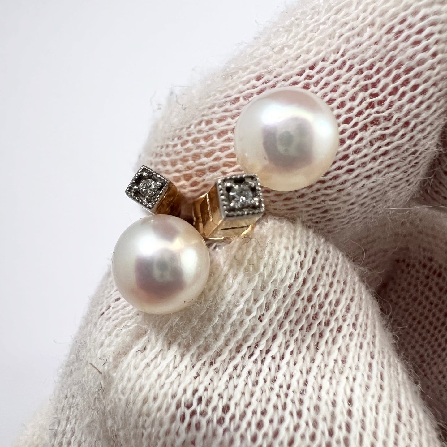 Svedboms, Sweden. Vintage 18k Gold Diamond Pearl Stud Earrings.