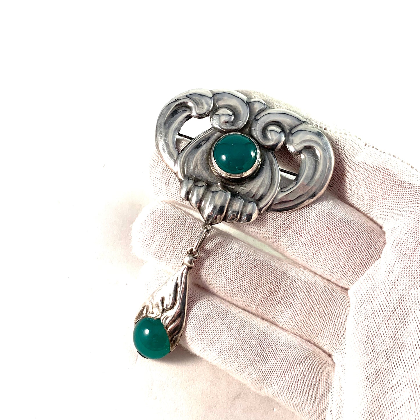 Jensen & Akerlund, Denmark 1910s Art Nouveau Skonvirke Silver Chrysoprase Large Brooch.