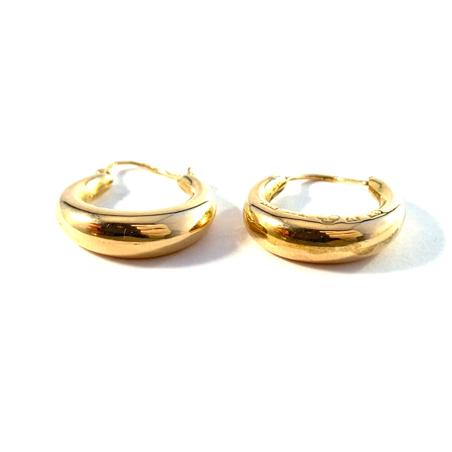 Sweden year 1897 and 1939. Two 18k Gold Earrings. Similar Design.