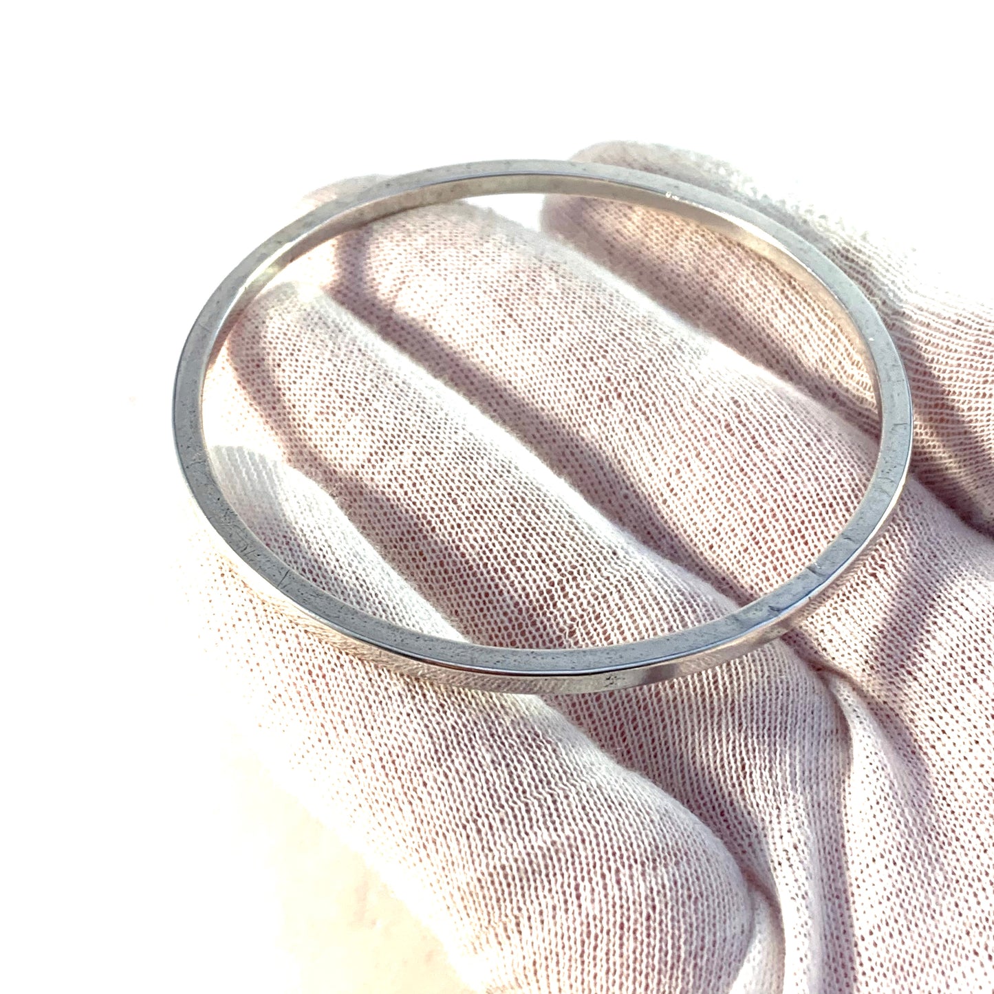 Hasse Dahlström, Sweden 1965 Sterling Silver Bangle Bracelet. Signed