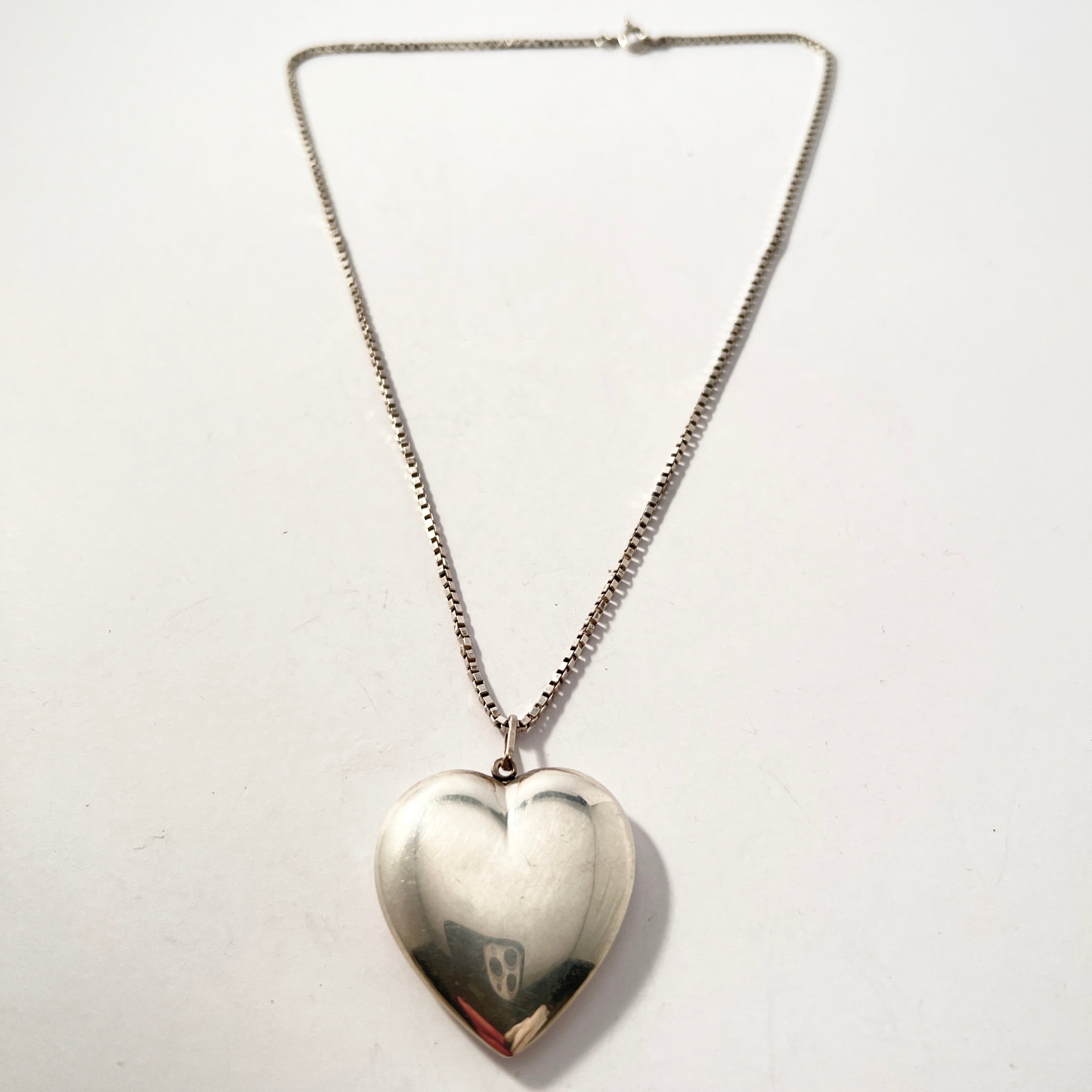 Italy, Vintage Sterling Silver Heart Love Pendant Necklace. – T