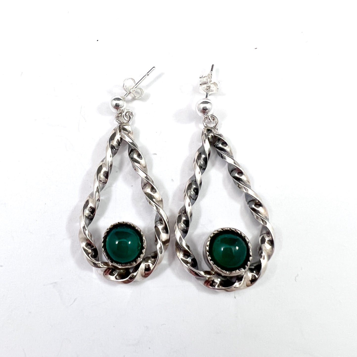 GUSSI, Sweden 1955. Vintage Mid-century Sterling Silver Chrysoprase Earrings.