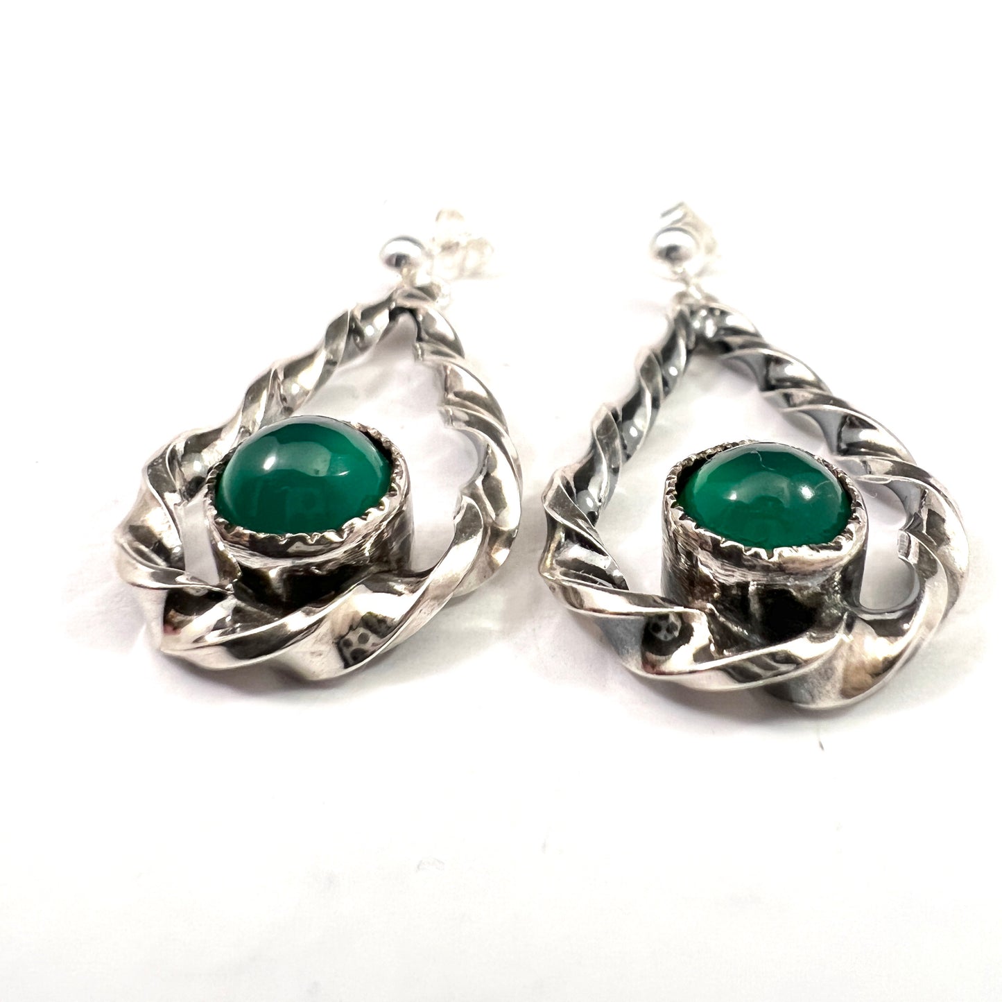 GUSSI, Sweden 1955. Vintage Mid-century Sterling Silver Chrysoprase Earrings.