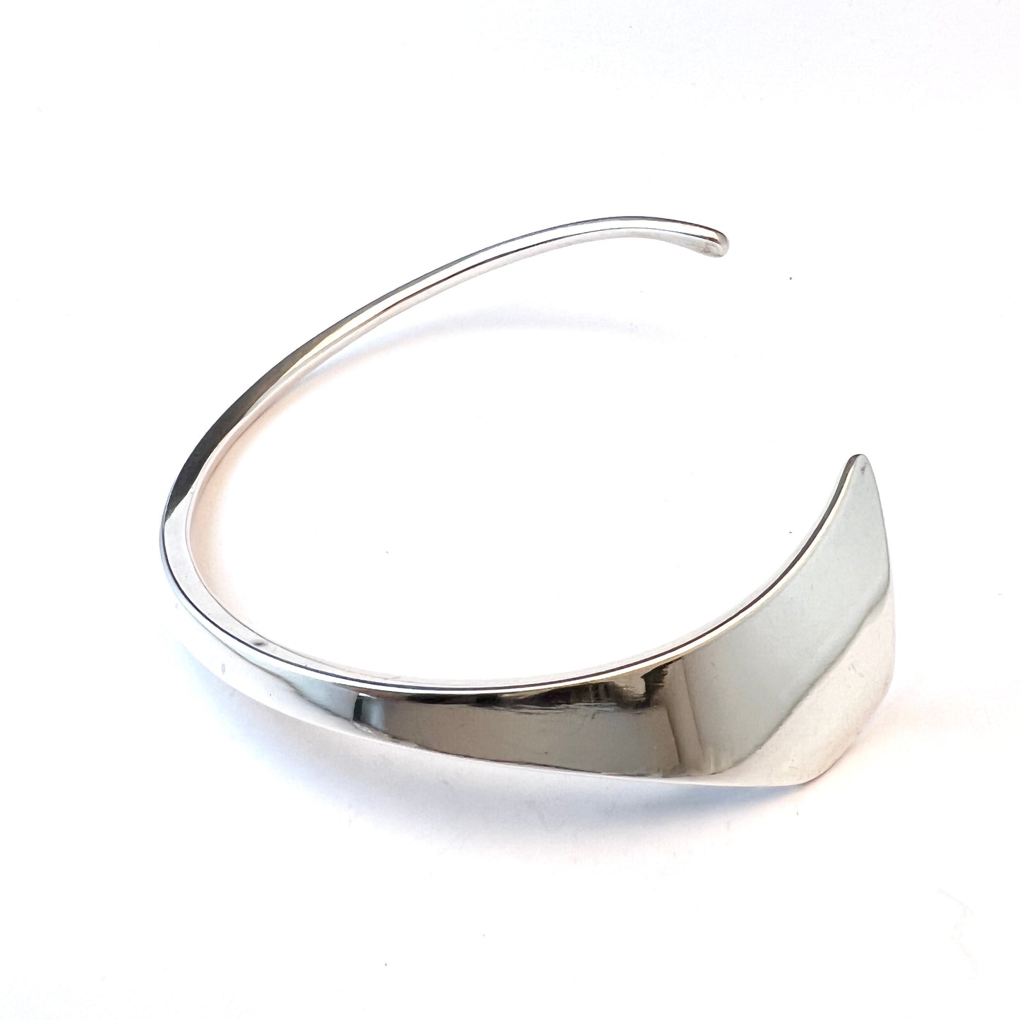 Bent Knudsen, Denmark 1950-60s. Vintage Modernist Sterling Silver Neck Ring. Design 17.