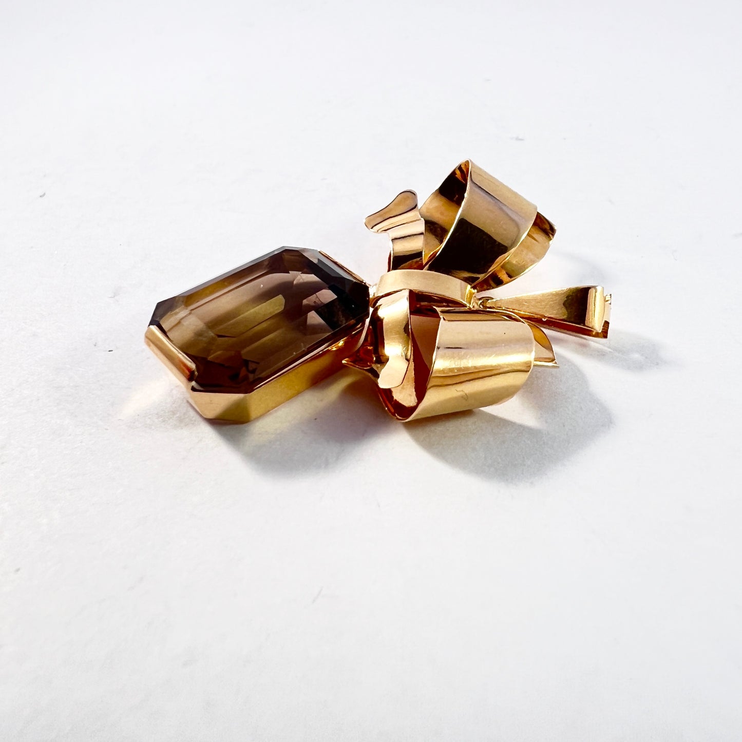 Atelje Stigbert, Sweden 1944. Vintage 18k Gold Smoky Quartz Pendant.