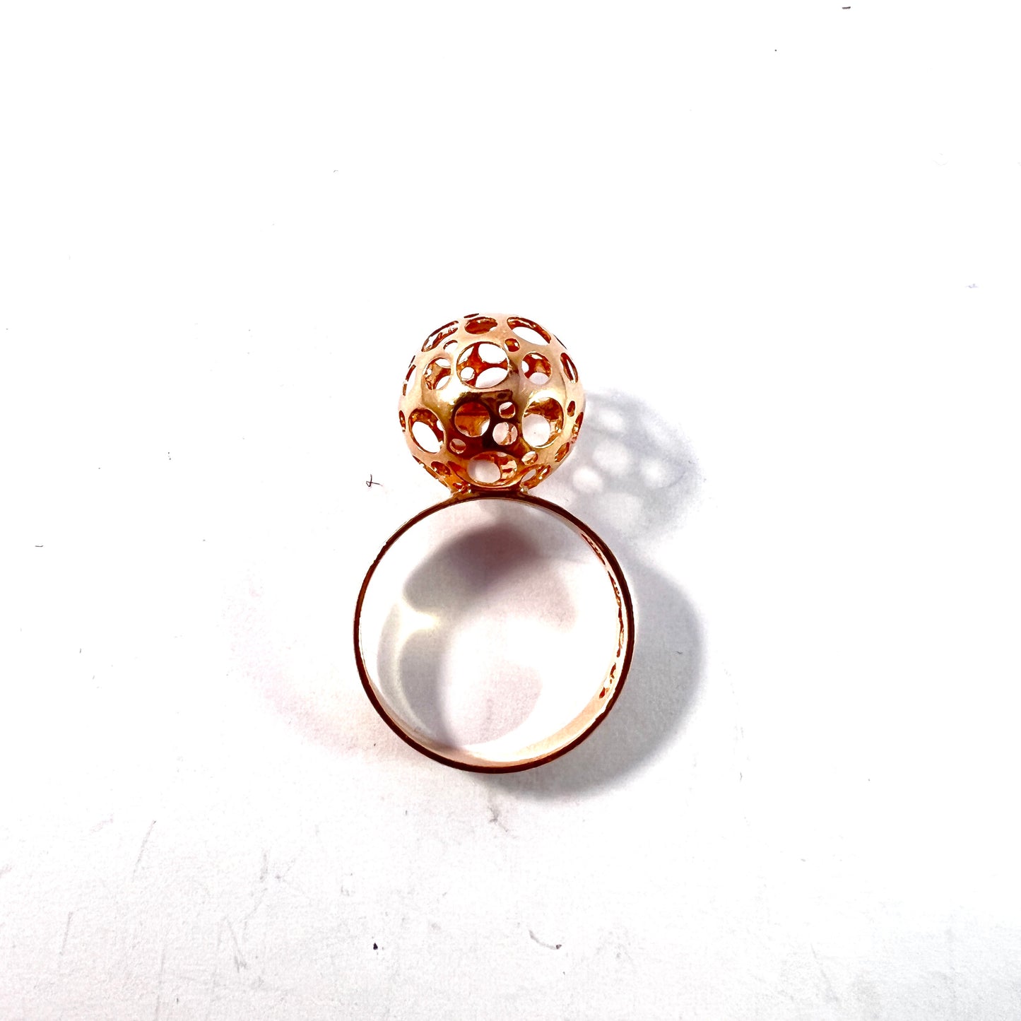 Liisa Vitali for N Westerback Finland 1970. Vintage 14k Gold Ring. Design: Ladybird