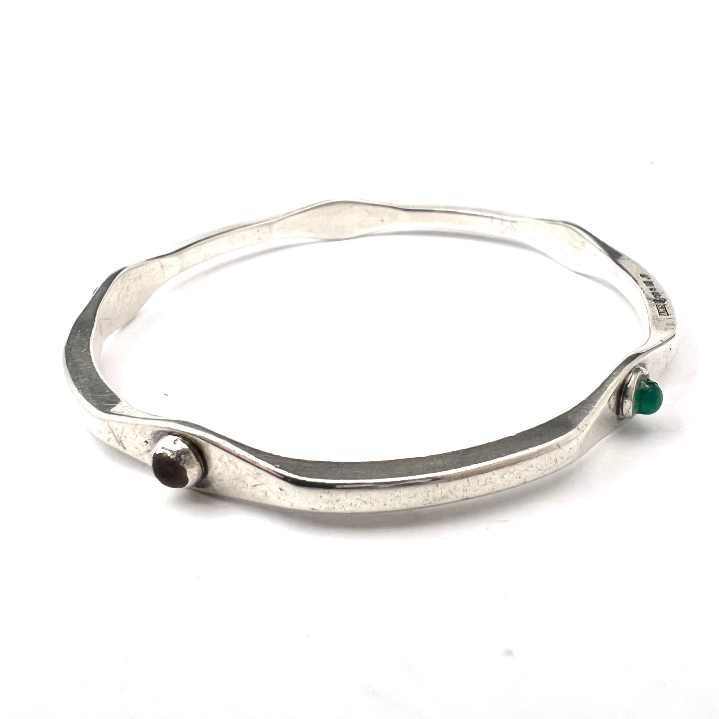 Arvo Saarela, Sweden 1959. Vintage Mid-century Sterling Silver Chrysoprase Moonstone Bangle