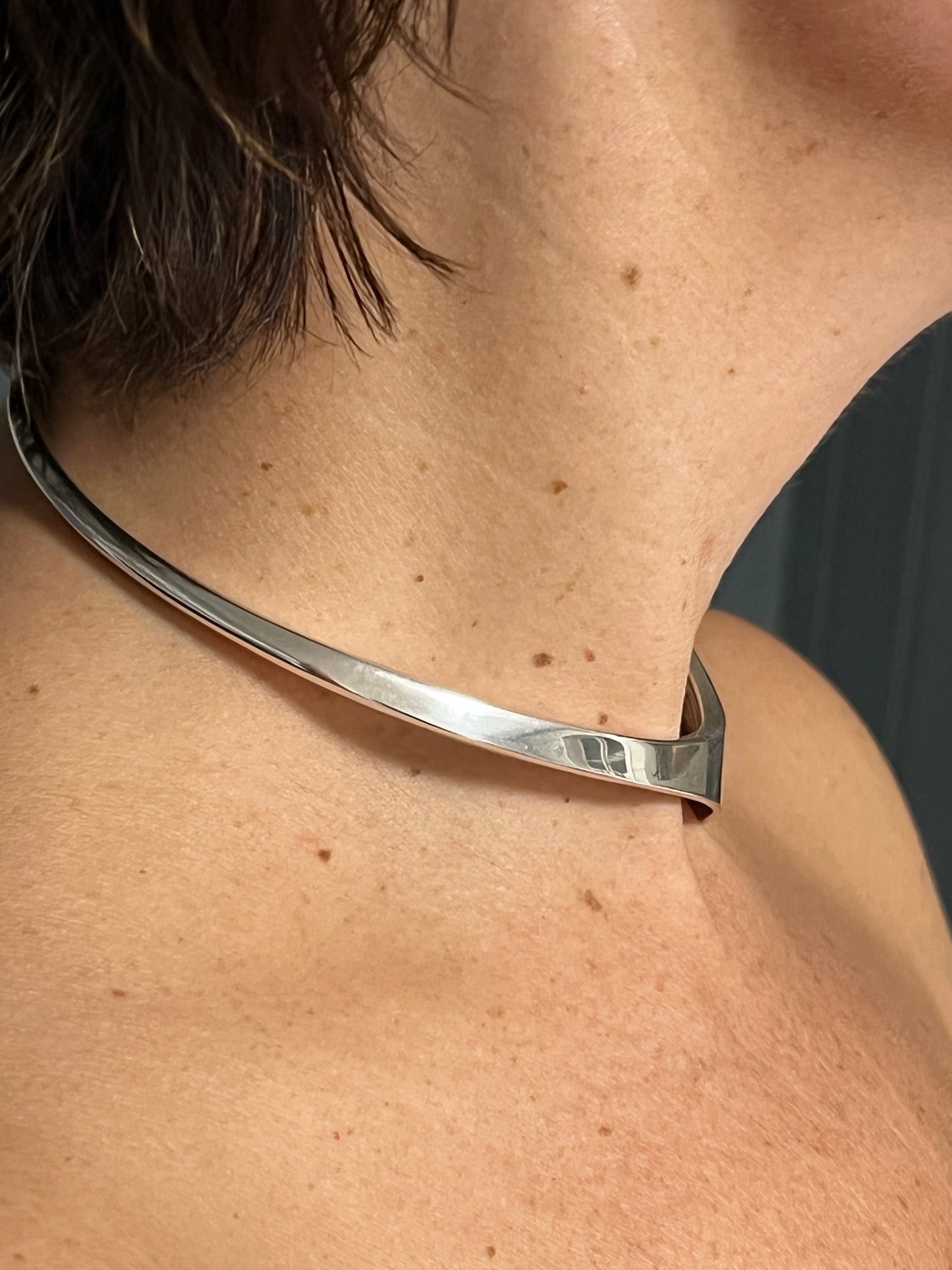 Bent Knudsen, Denmark 1950-60s. Vintage Modernist Sterling Silver Neck Ring. Design 17.