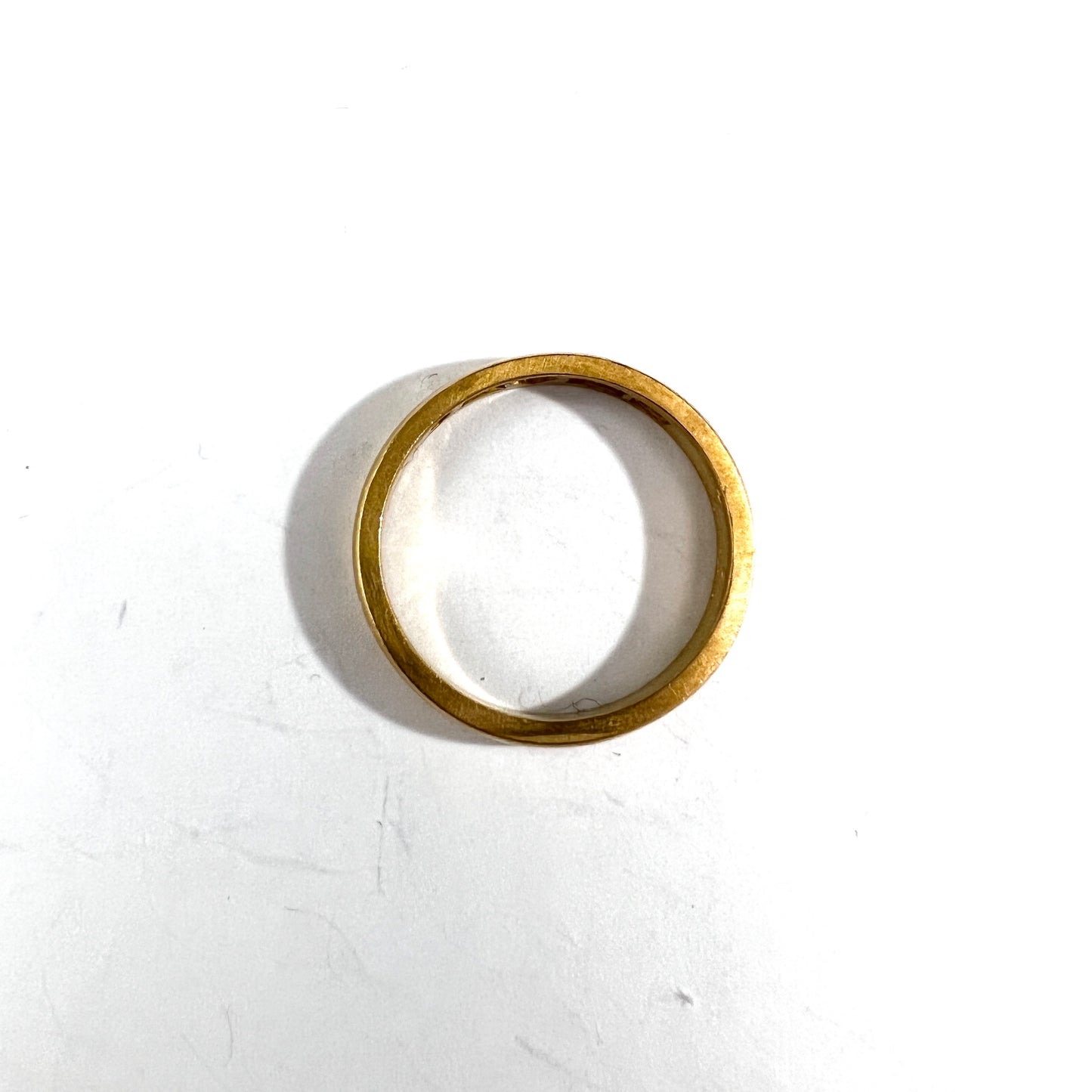 Gustaf Möllenborg, Stockholm year 1880. Antique 23k Gold Wedding Band Ring.