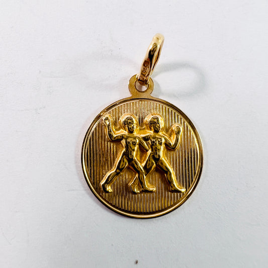 UNO A ERRE, Arezzo, Italy. Vintage 18k Gold Zodiac Gemini Charm Pendant.