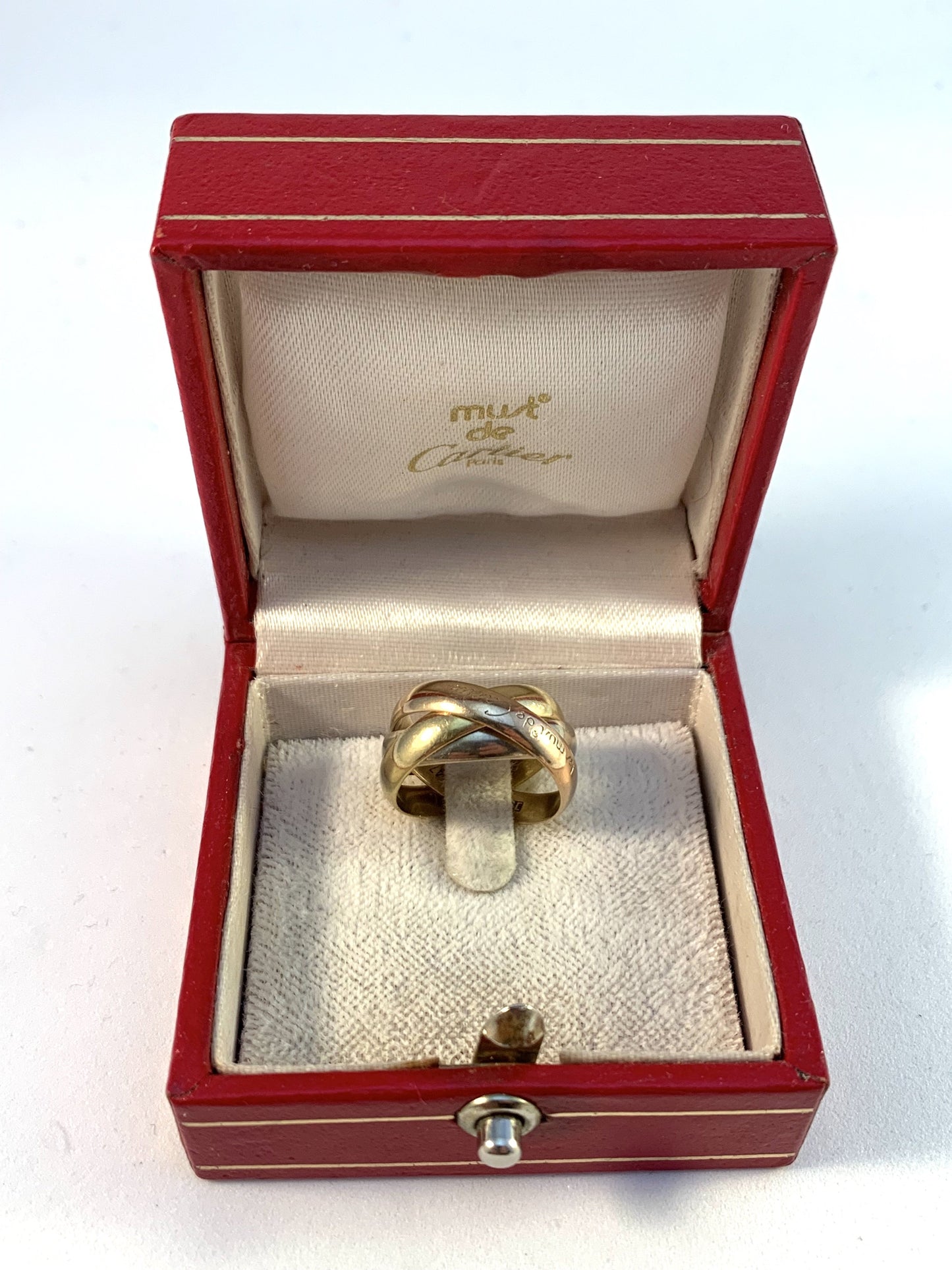Les Must De Cartier, Vintage 18k Gold Trinity Ring.
