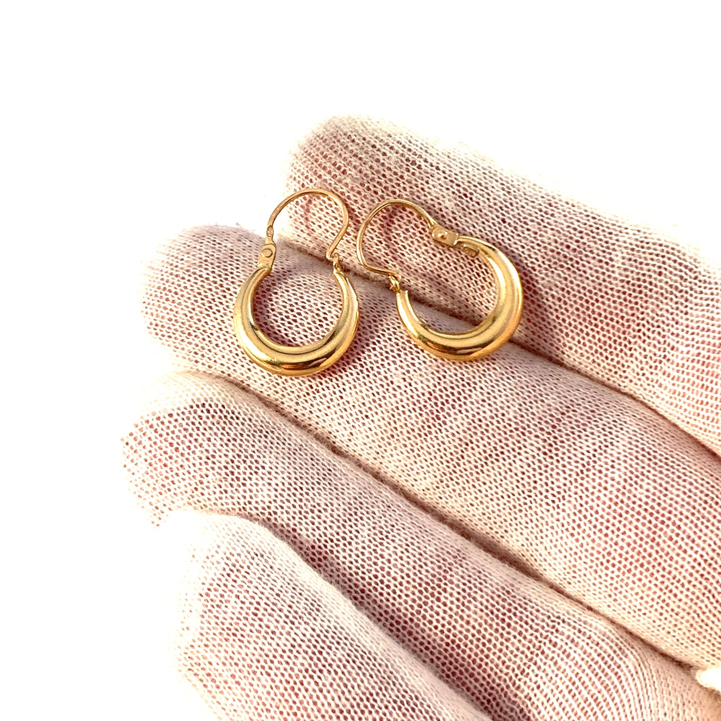 Sweden c 1950s. Vintage Mid Century 18k Gold Earrings.