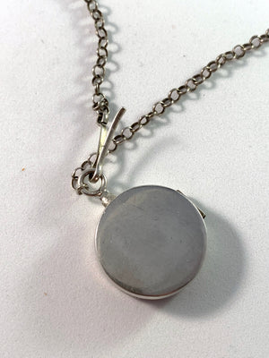 Tobias Kåhre, Sweden year 1829-65 Early Victorian Solid Silver Vinaigrette Locket Pendant Necklace.