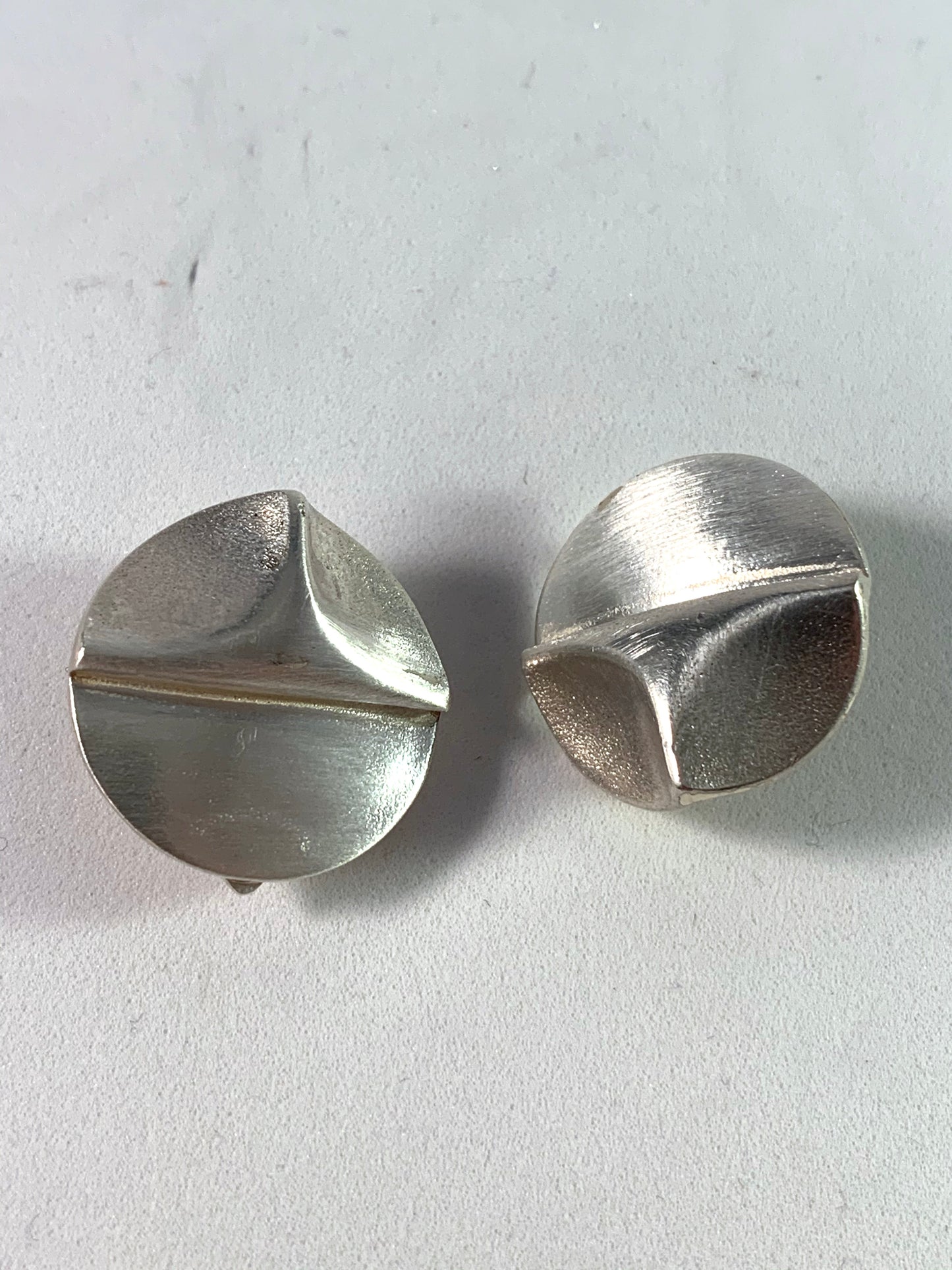 Weckstrom for Lapponia, Finland year 1983. Sterling Clip-on Earrings. Design: Southern Triangle.