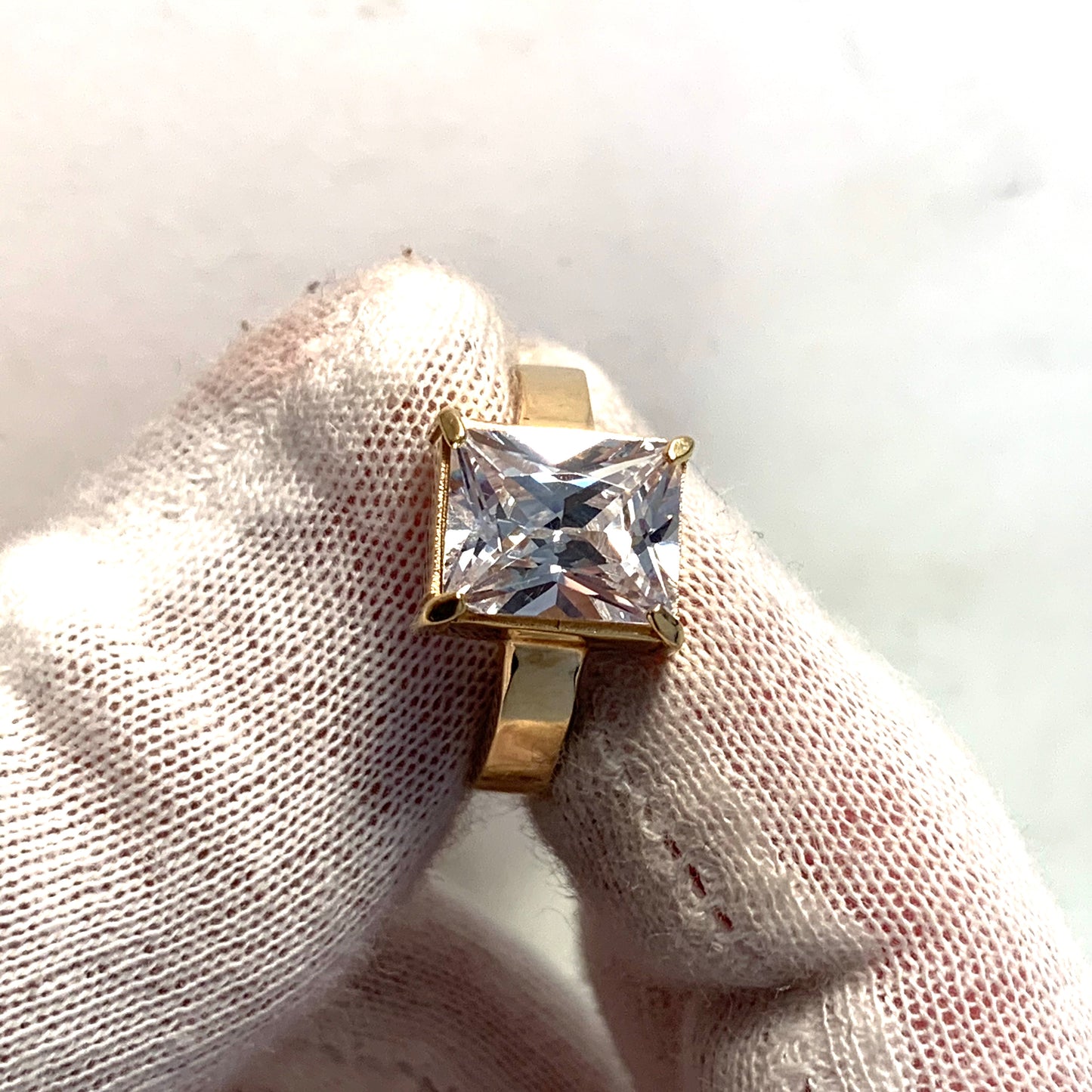 Guldfynd, Sweden Vintage 18k Gold Cubic Zirconia Ring