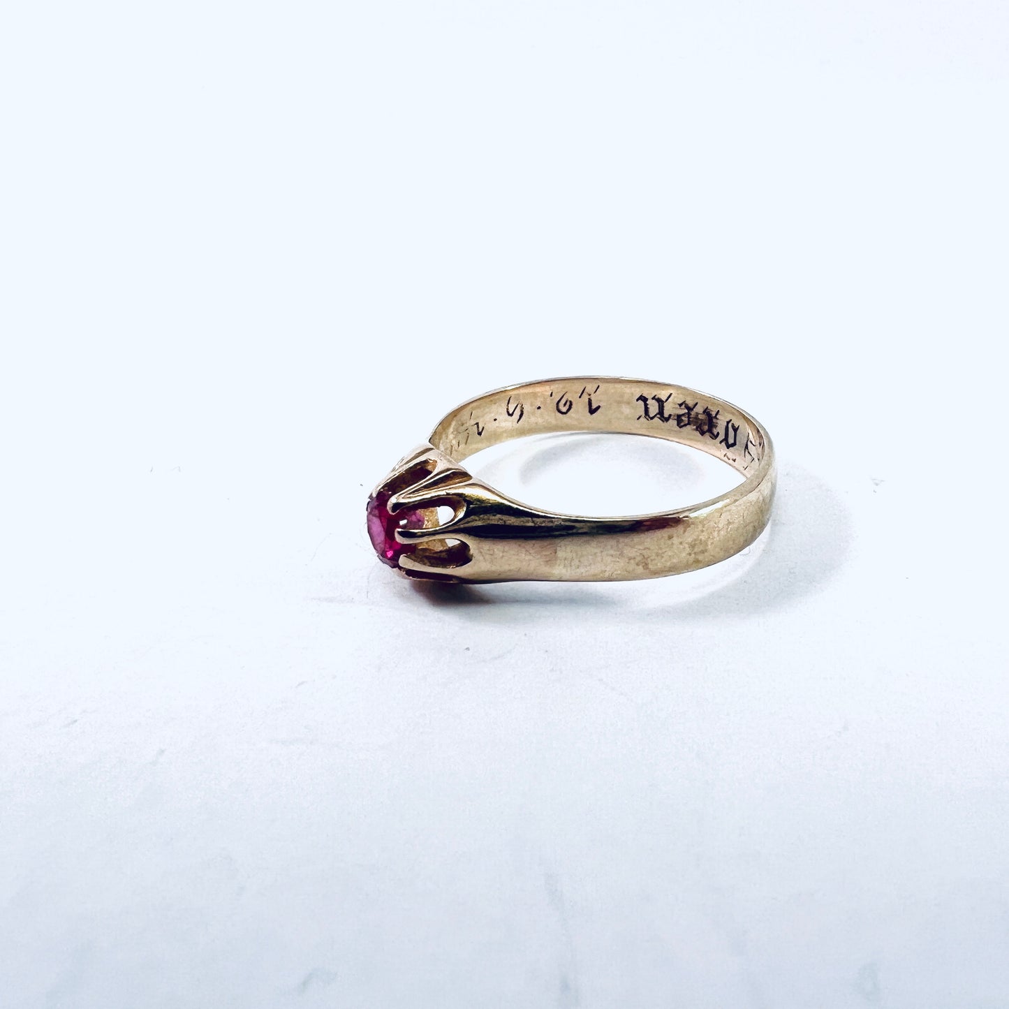 Michael Mindort, Denmark 1943 (War-Time). Vintage 14k Gold Synthetic Sapphire Ring.