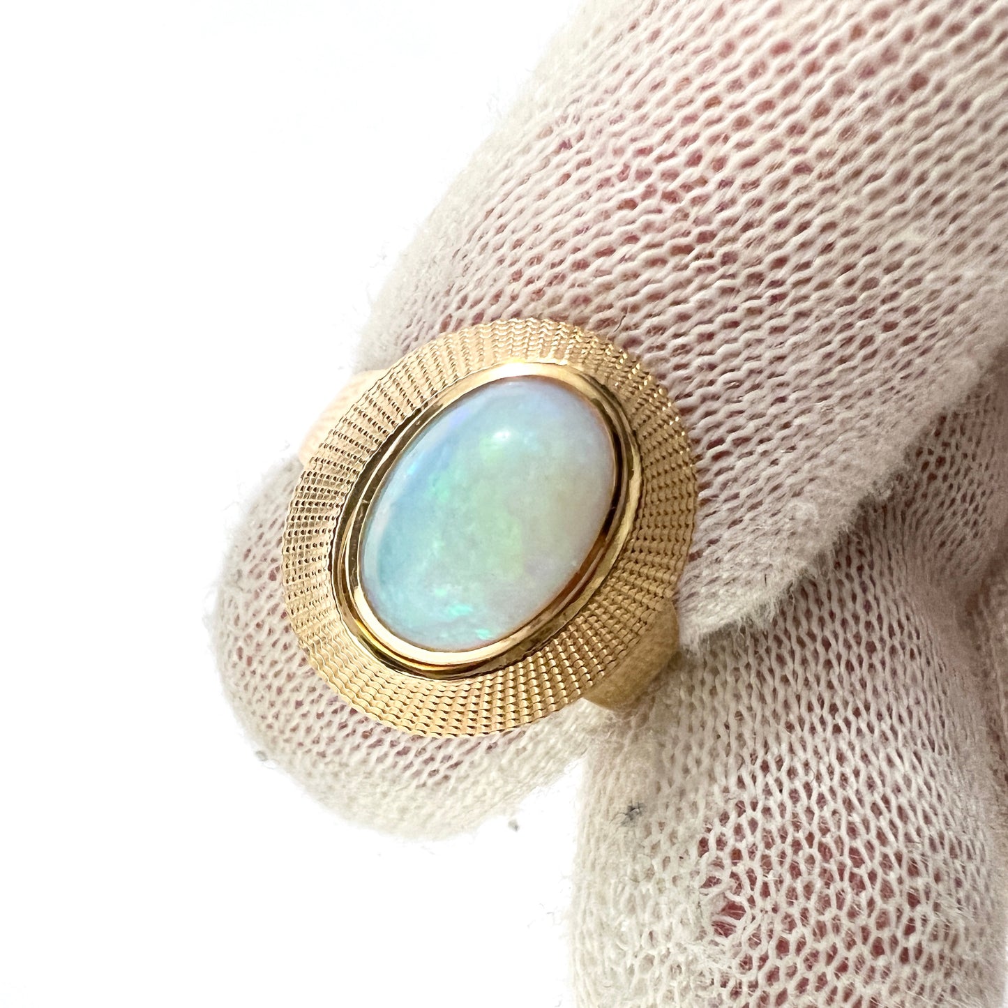 Sweden c 1970s. Vintage 18k Gold Opal Ring.