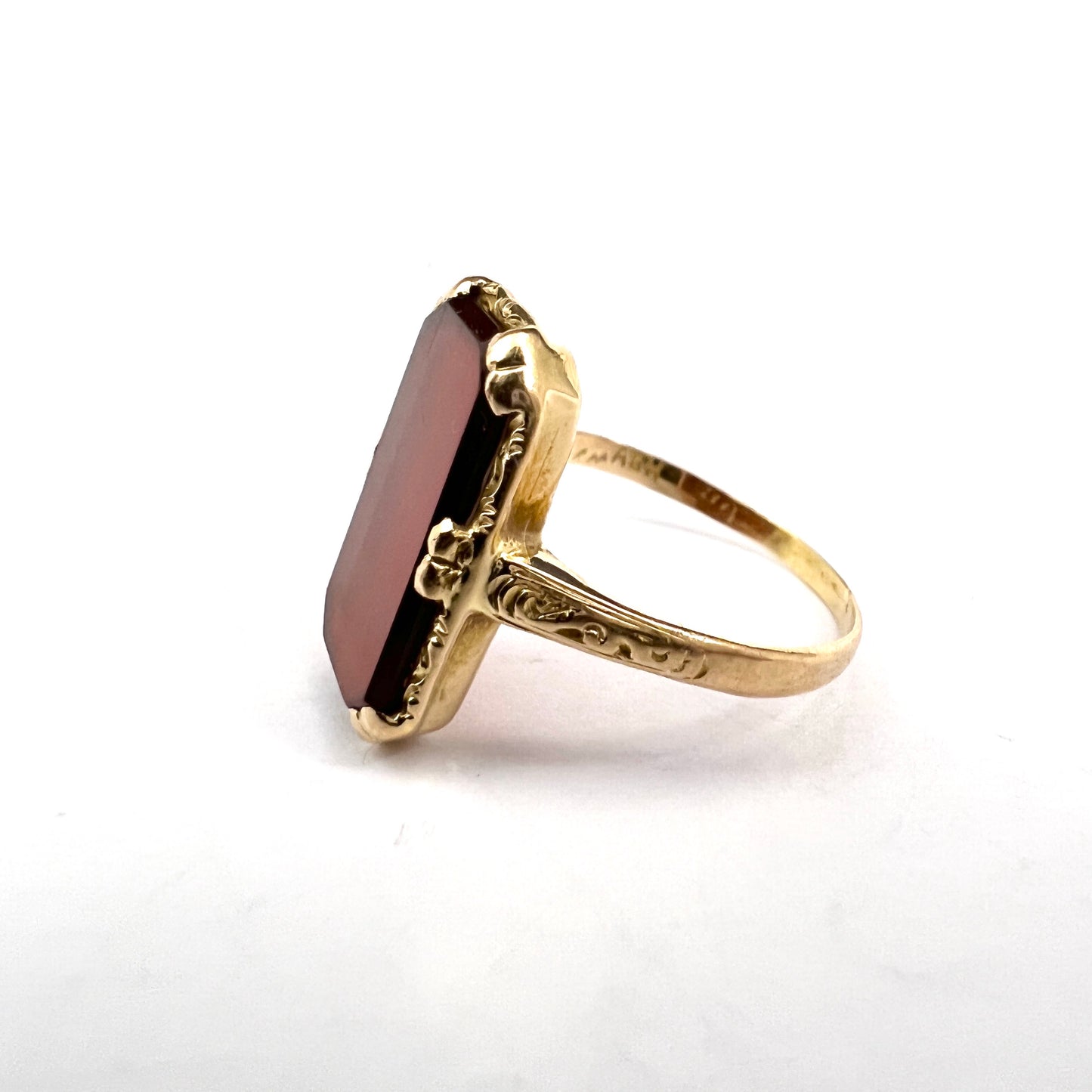 Bernhard Hertz, Sweden c 1910s. Antique 18k Gold Carnelian Signet Ring.