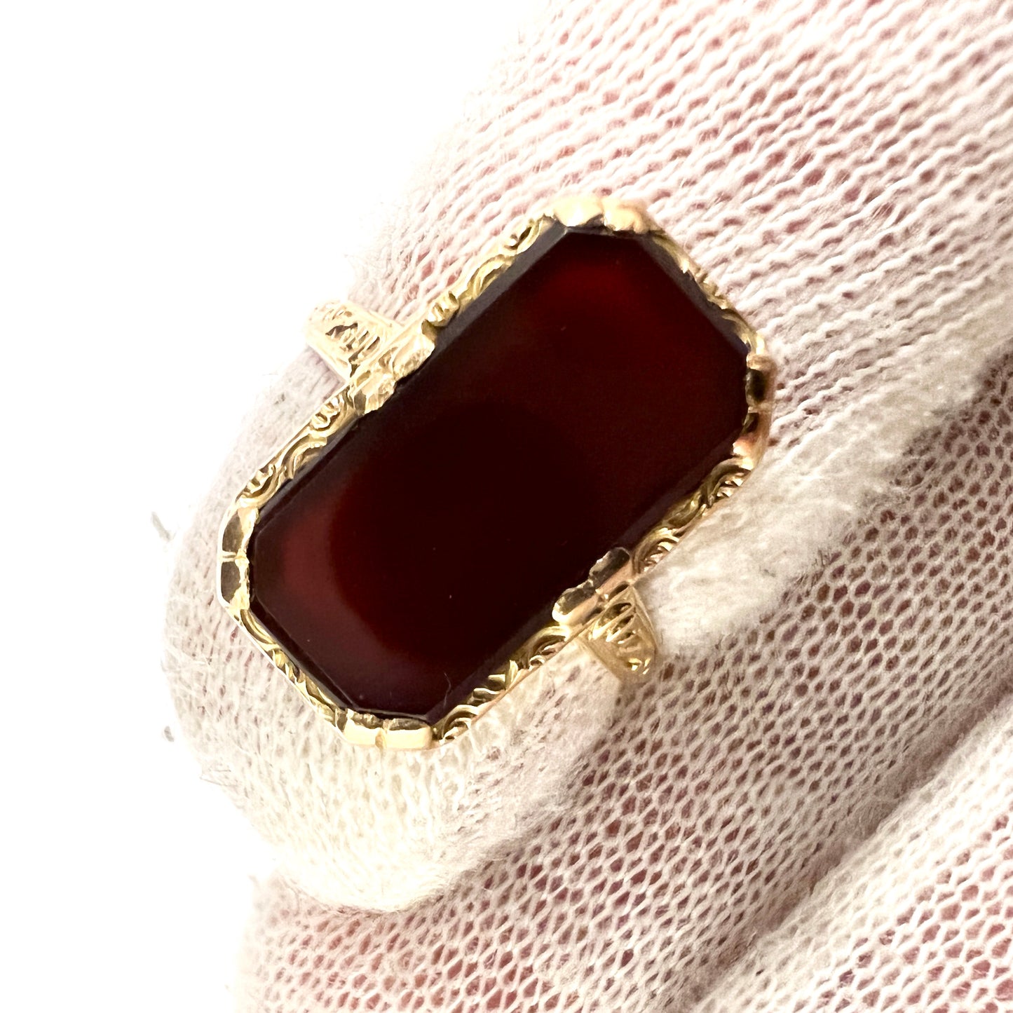 Bernhard Hertz, Sweden c 1910s. Antique 18k Gold Carnelian Signet Ring.