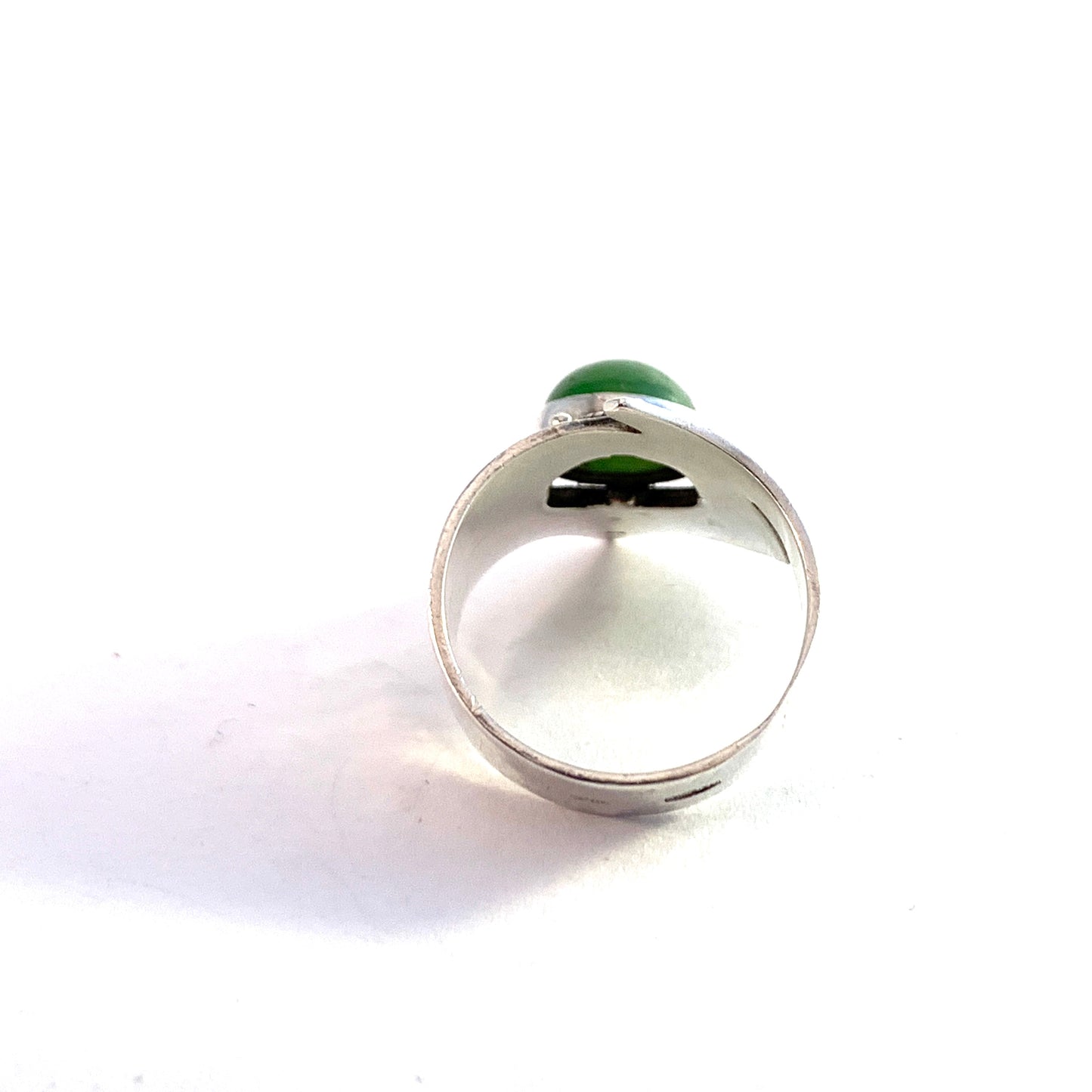 Russia, Soviet Era 1950-60s Mid Century Solid Silver Nephrite Ring.