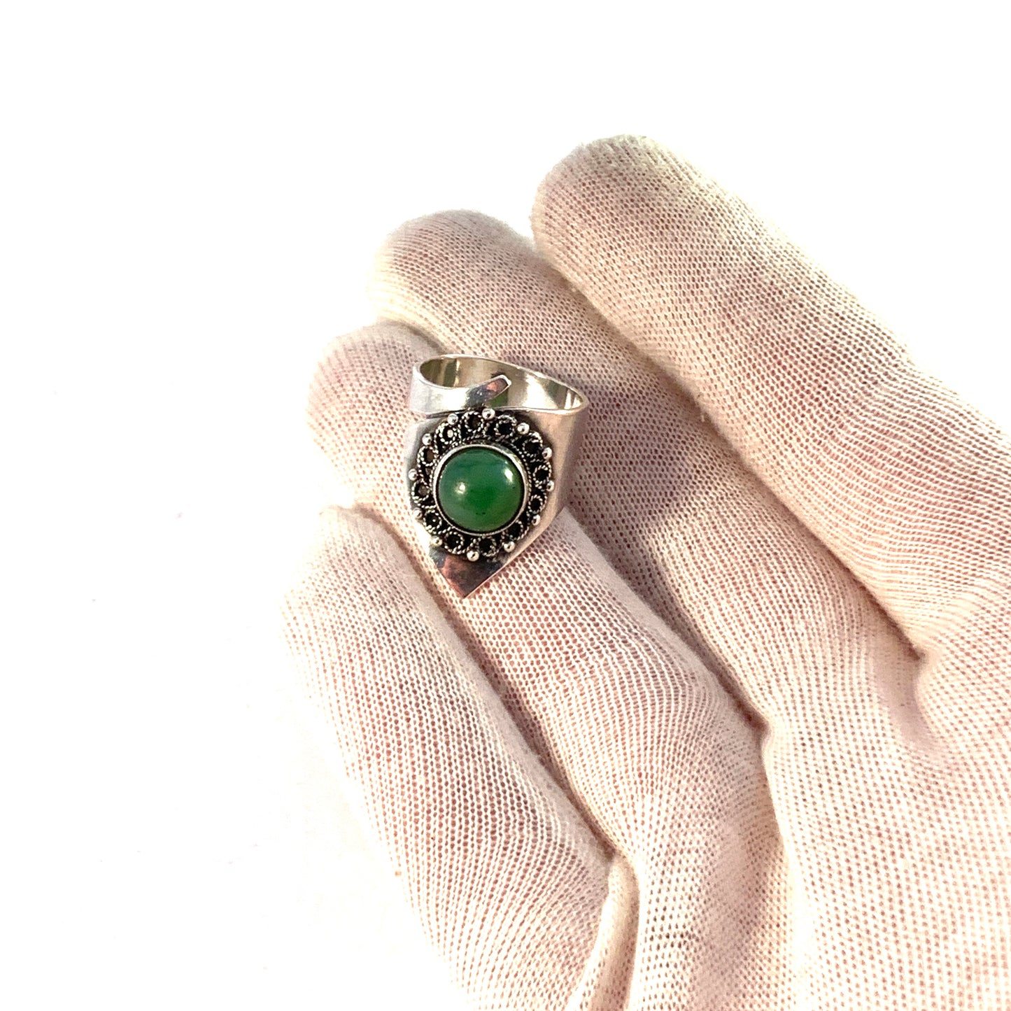 Russia, Soviet Era 1950-60s Mid Century Solid Silver Nephrite Ring.