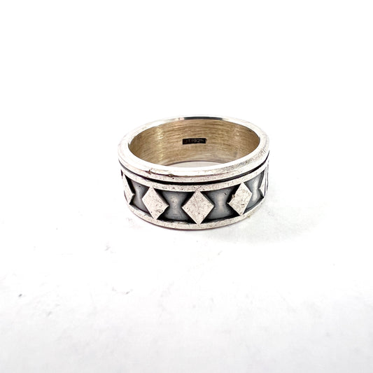 Uusitaito Oy, Finland. Vintage Chunky Sterling Silver Unisex Ring.