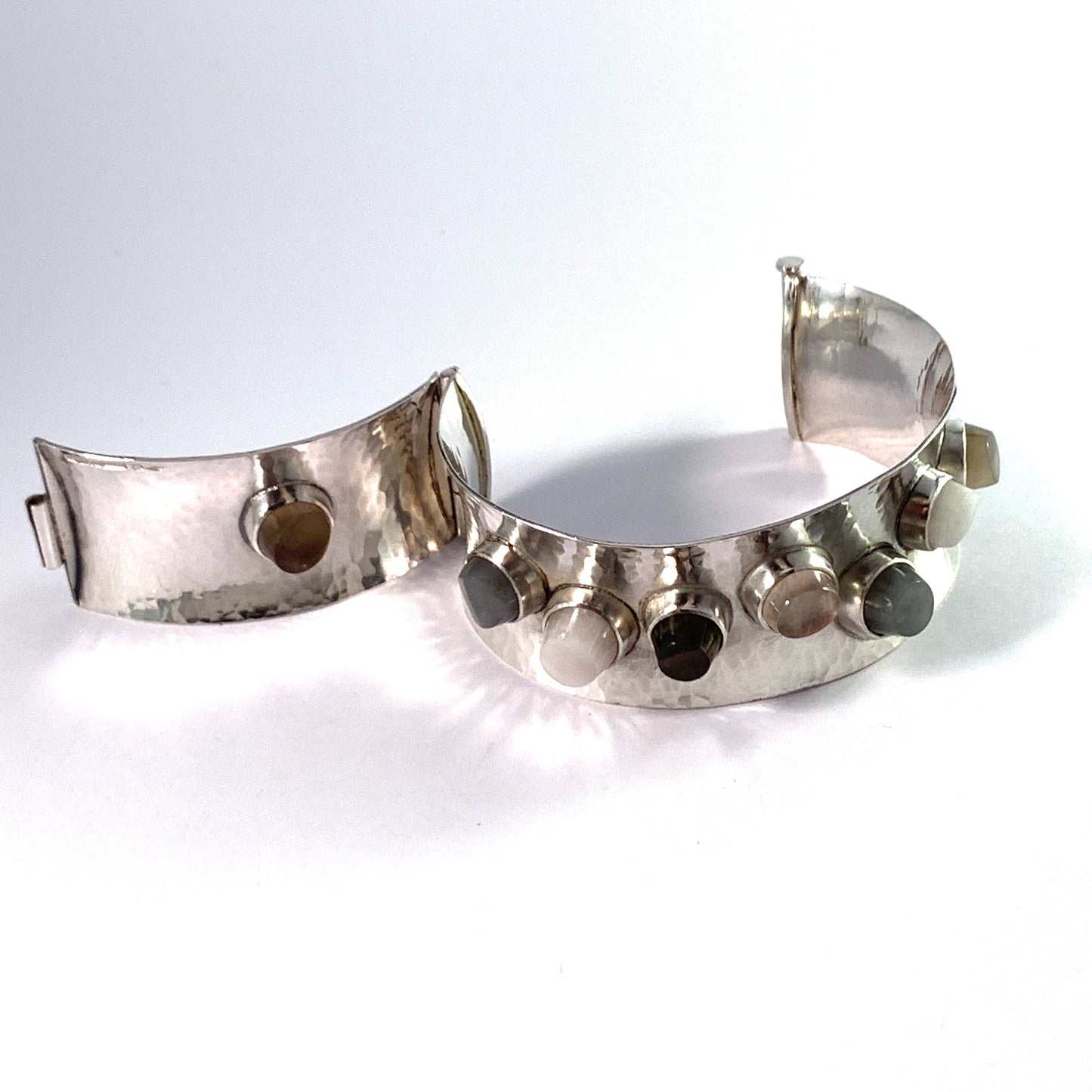 Pirkan Kulta, Finland 1959. Bold Vintage Sterling Silver Quartz Stones Bangle Bracelet.